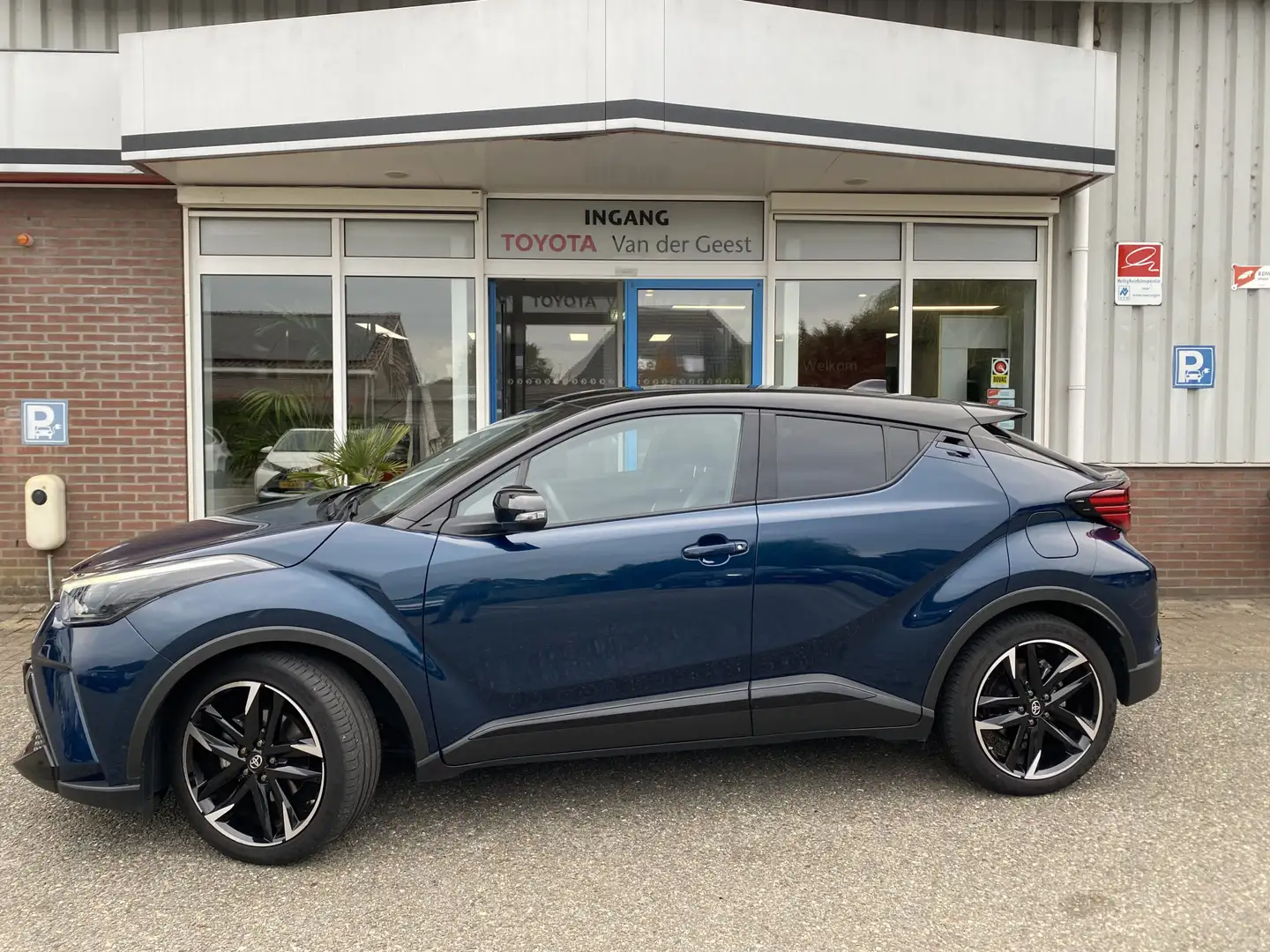 Toyota C-HR 2.0 Hybrid GR-Sport Blauw - 1