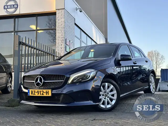 Mercedes-Benz A 160 Ambition NLAUTO/CARPLAY/XENON/NAVI/AMG