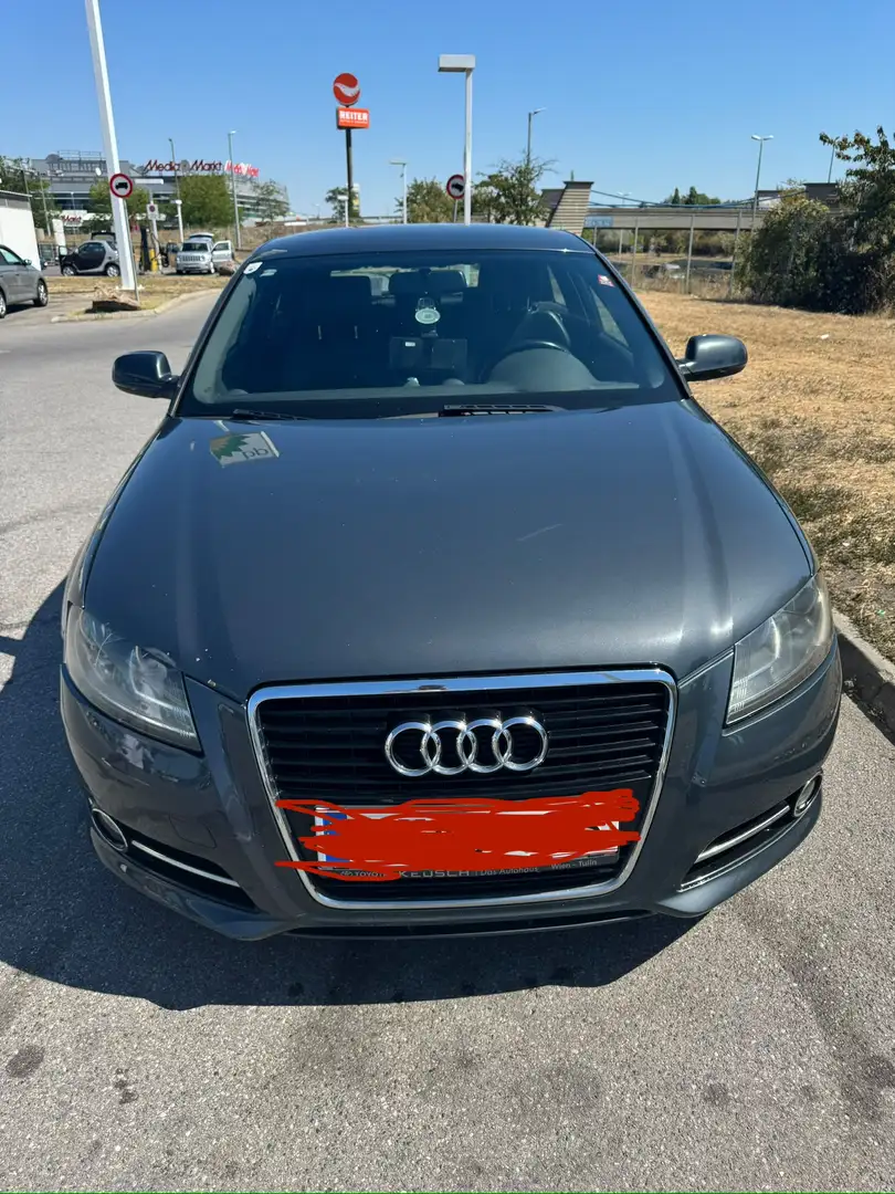 Audi A3 1,4 TFSI Attraction S-Line Silber - 1
