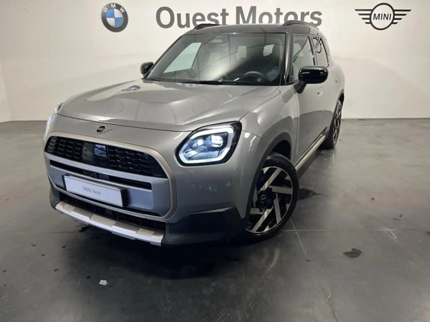 MINI Countryman C C 170ch Favoured DKG7 Argent - 1