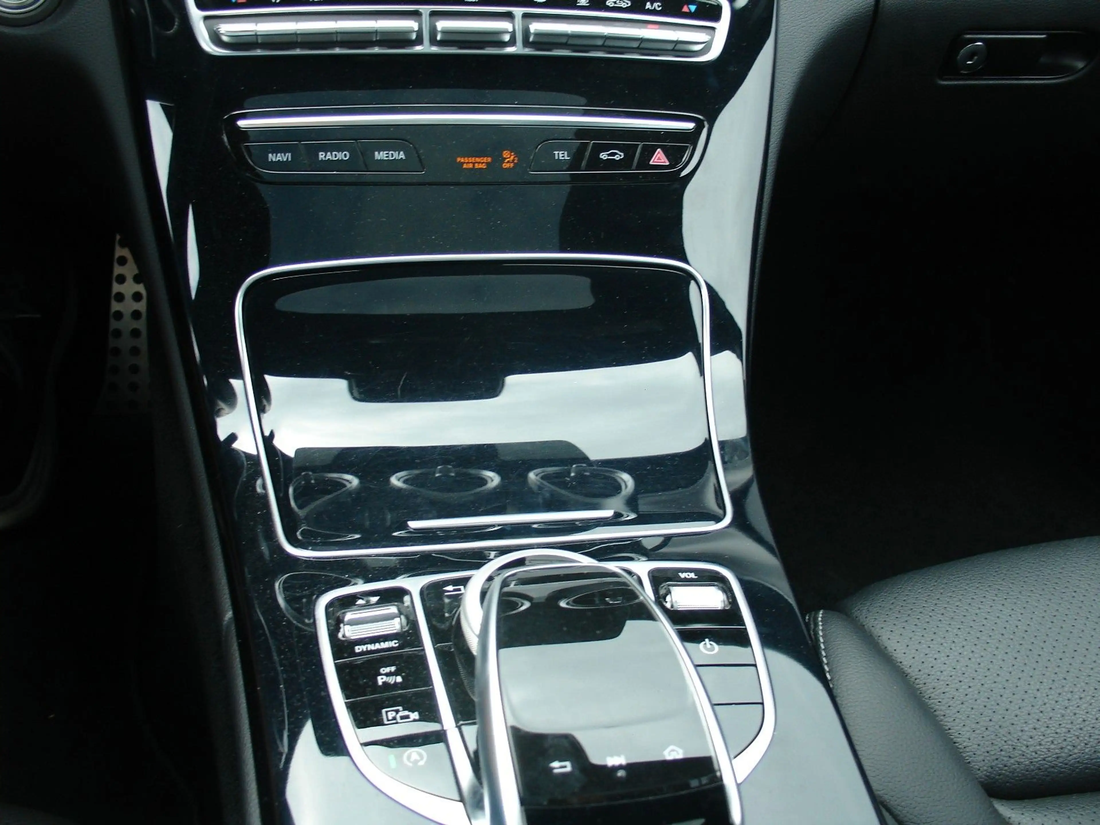 Mercedes-Benz C 400 C -Klasse Lim. C 400 4Matic Garantie 3/26 — photo 12