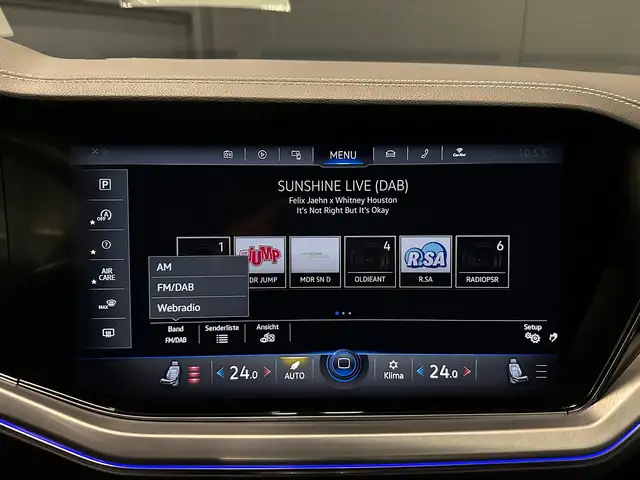Volkswagen Touareg view 25