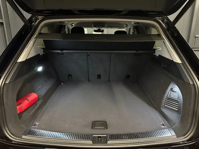 Volkswagen Touareg view 27