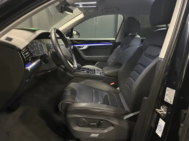 Volkswagen Touareg view 15