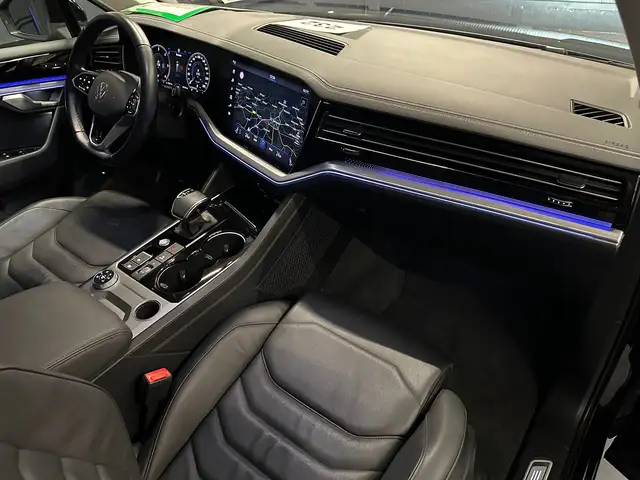 Volkswagen Touareg view 11