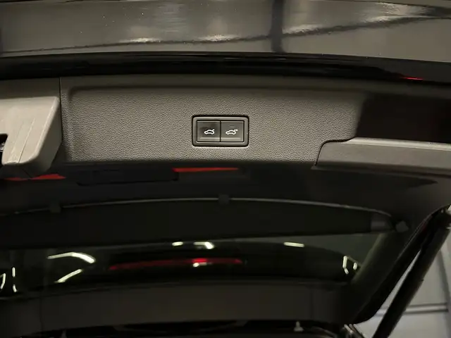 Volkswagen Touareg view 28