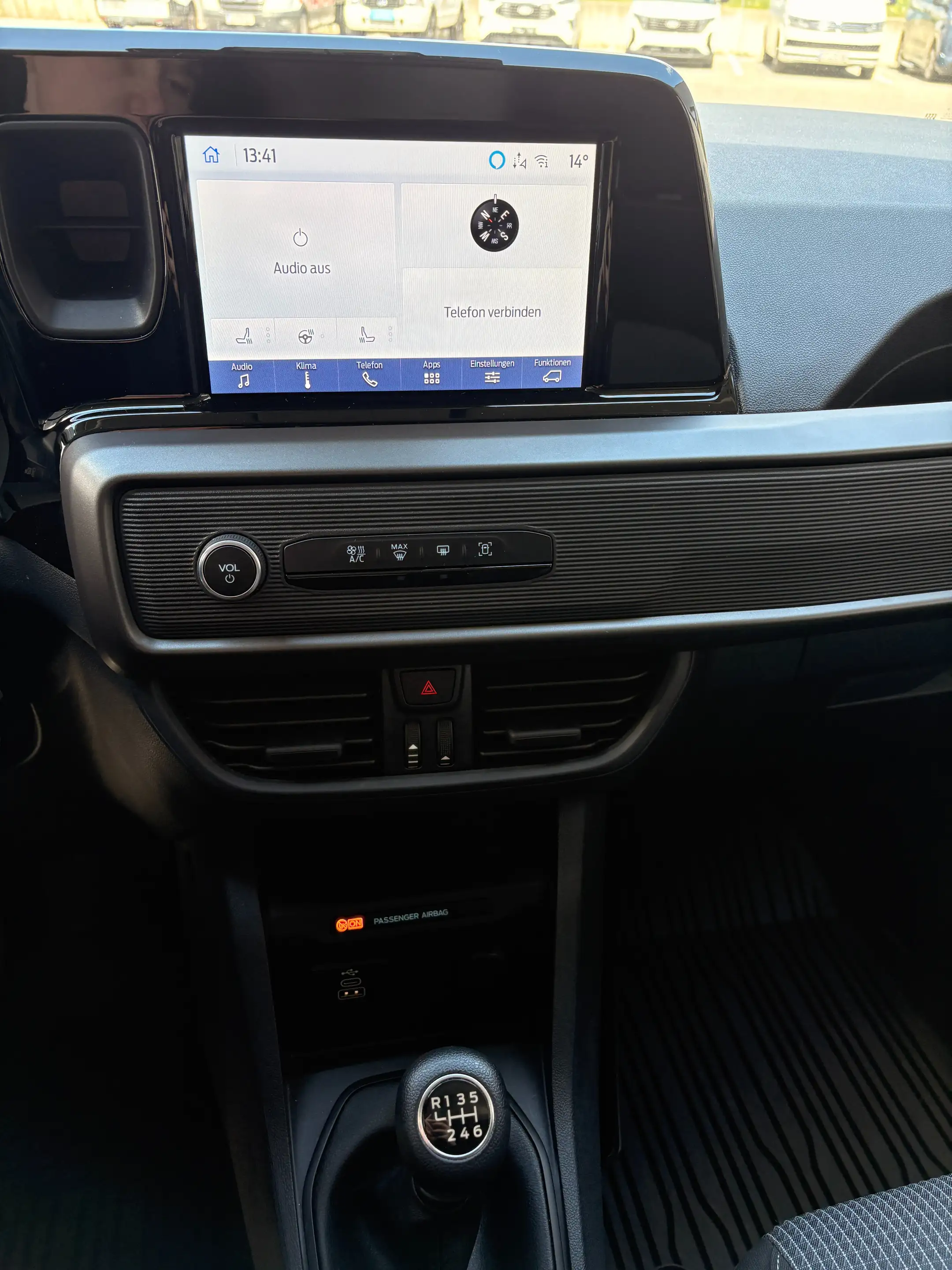 Ford Courier Trend — photo 10