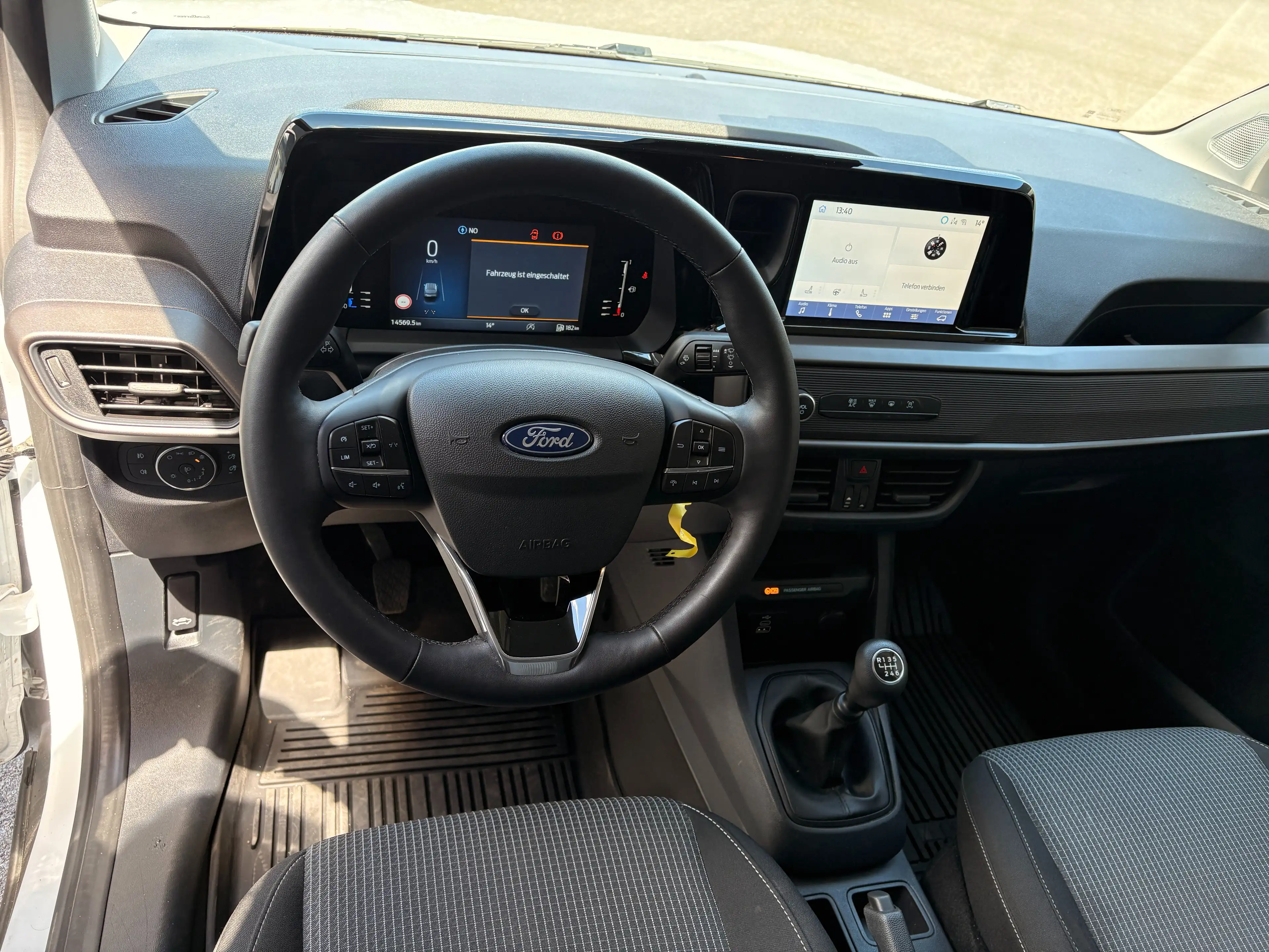 Ford Courier Trend — photo 8