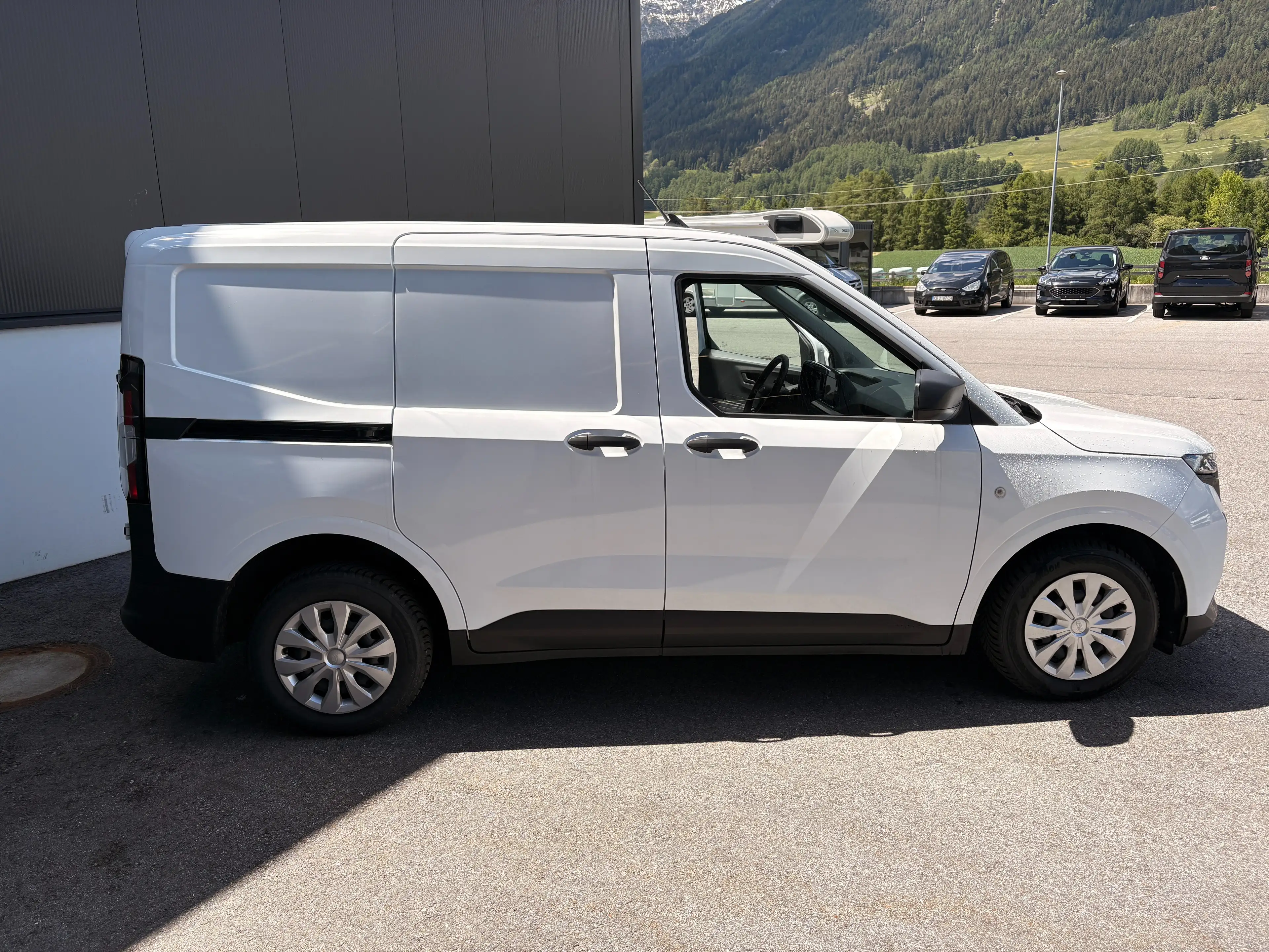 Ford Courier Trend — photo 3