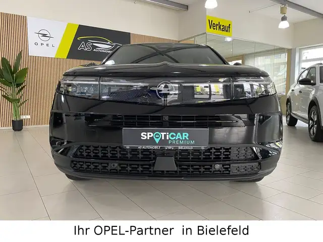 Opel Grandland view 2