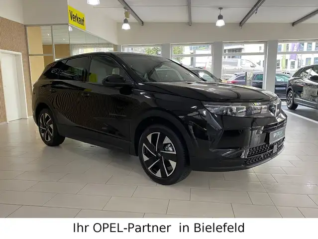 Opel Grandland view 3
