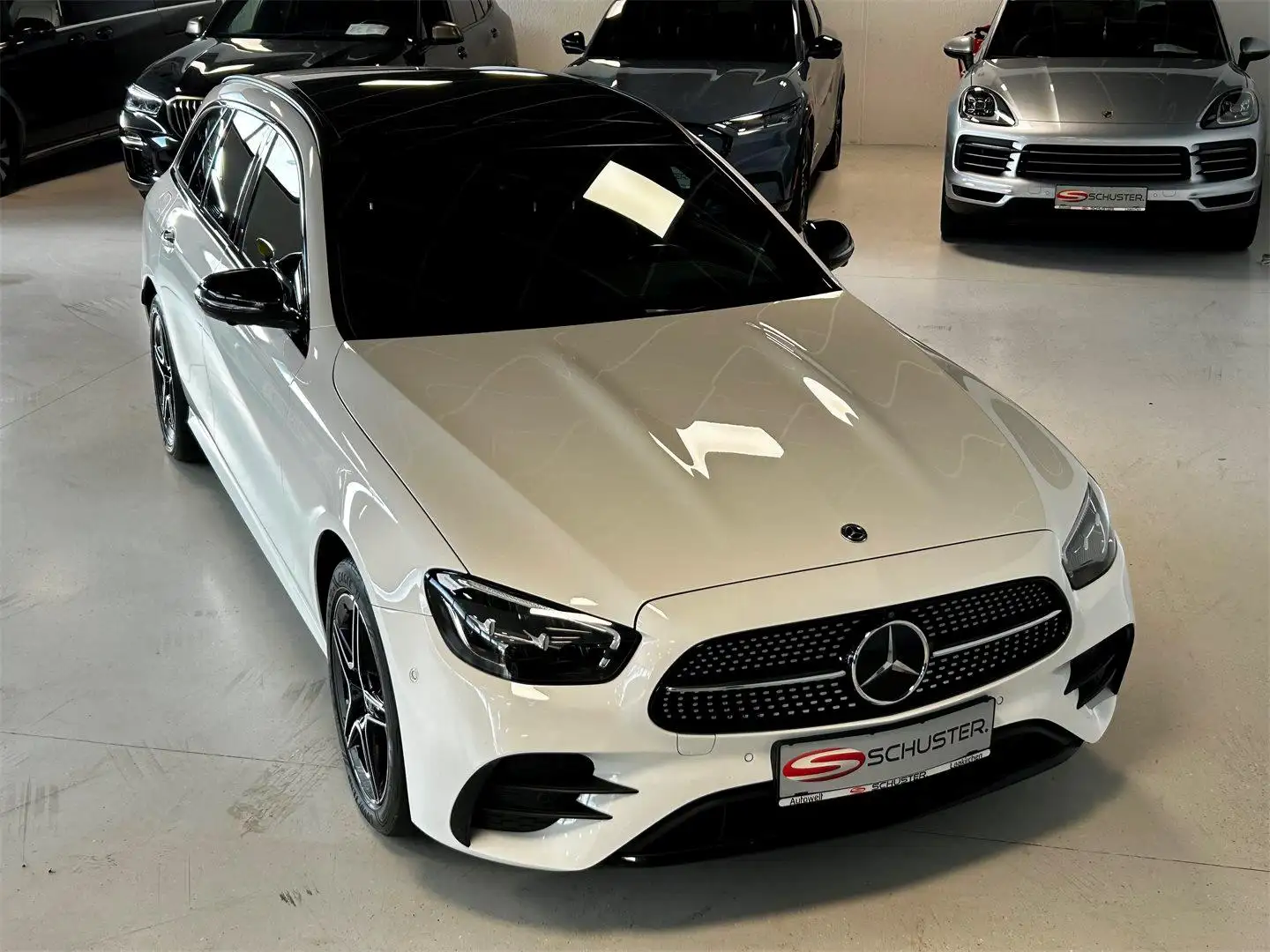 Mercedes-Benz E 300 de 4MATIC *MOPF*PANO*MEMORY*SITZKÜHLUNG*AHK* Blanc - 2