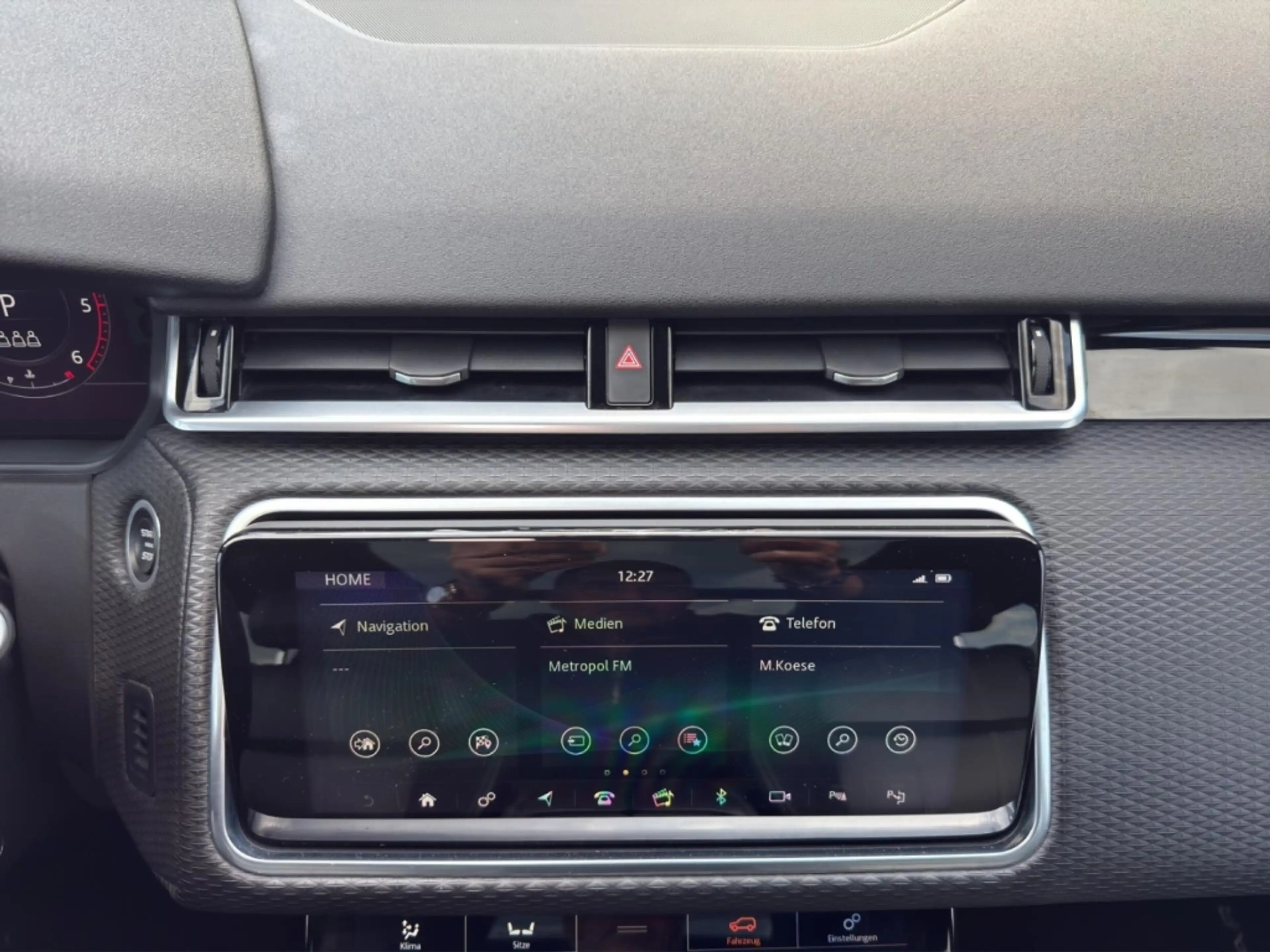 Land Rover Range Rover Velar R-Dynamic V6 300PS Pano Luftfederung Meridian 21Zo — photo 14