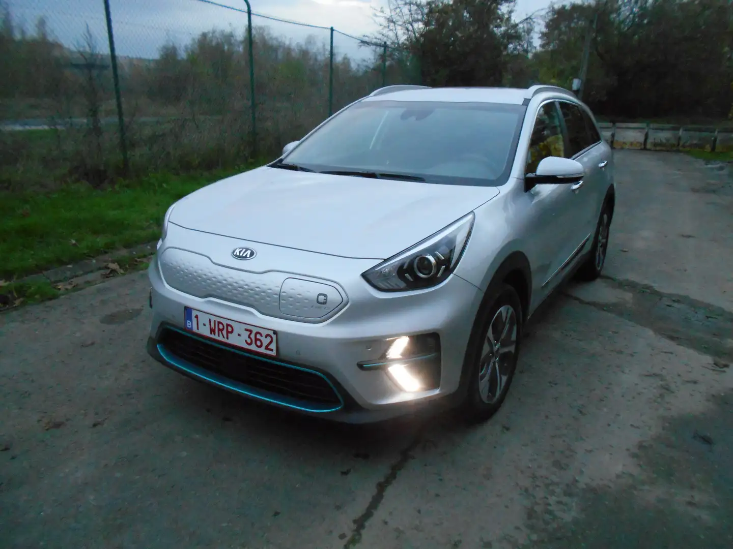 Kia e-Niro e-Niro 64 kWh More Grijs - 1