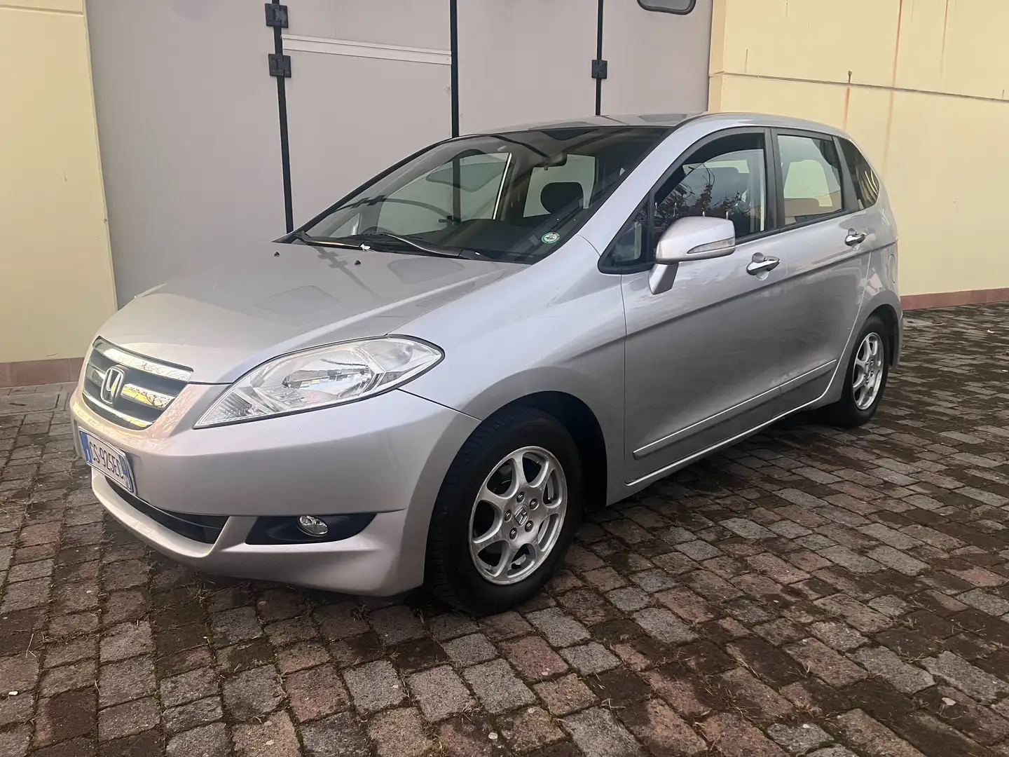Honda FR-V FR-V 1.7 Comfort Plus Silber - 1