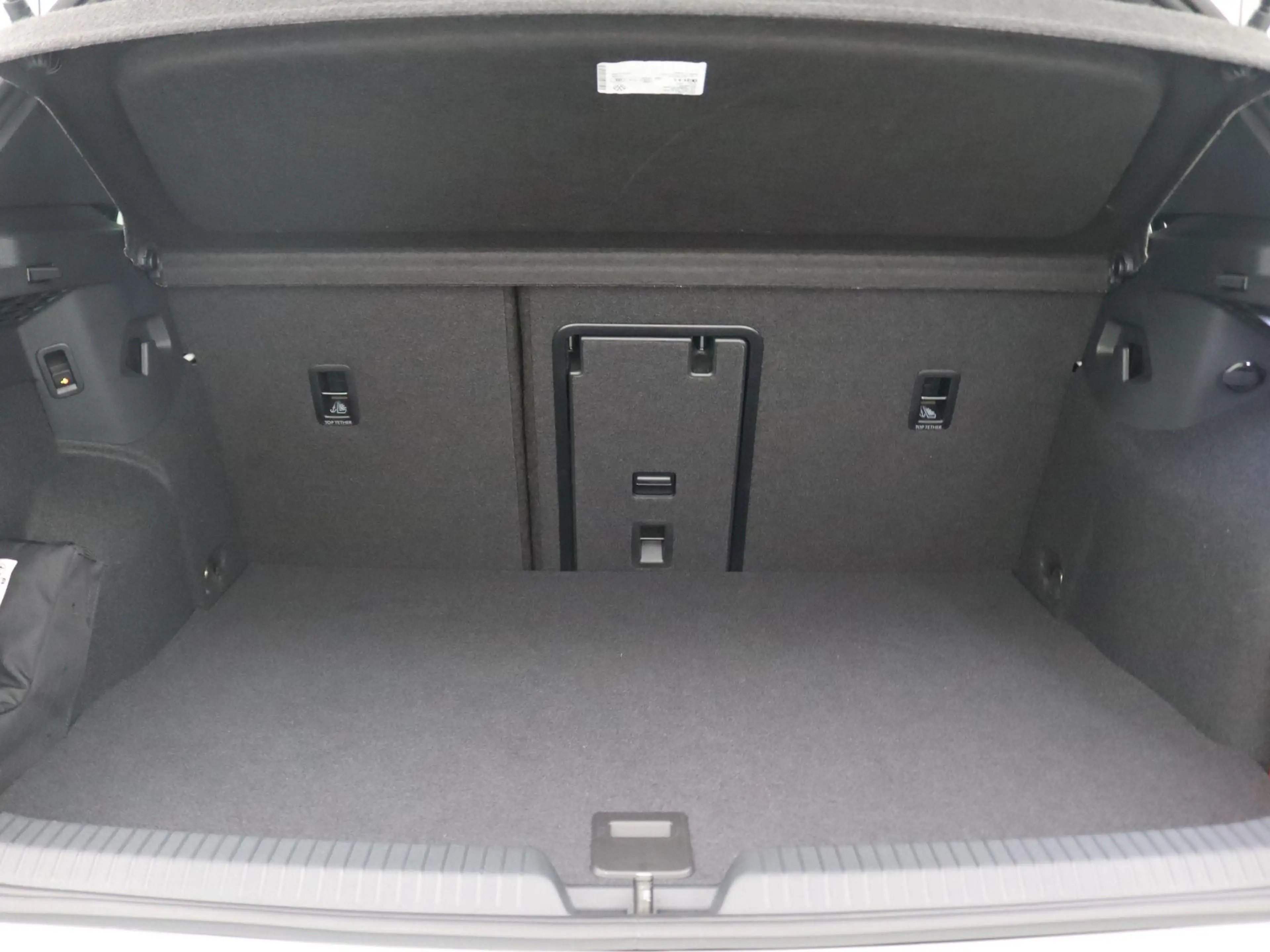 Volkswagen Golf GTE 1.5 eHybrid 272 PK DSG Black style, Leder, Trekhaa — photo 8