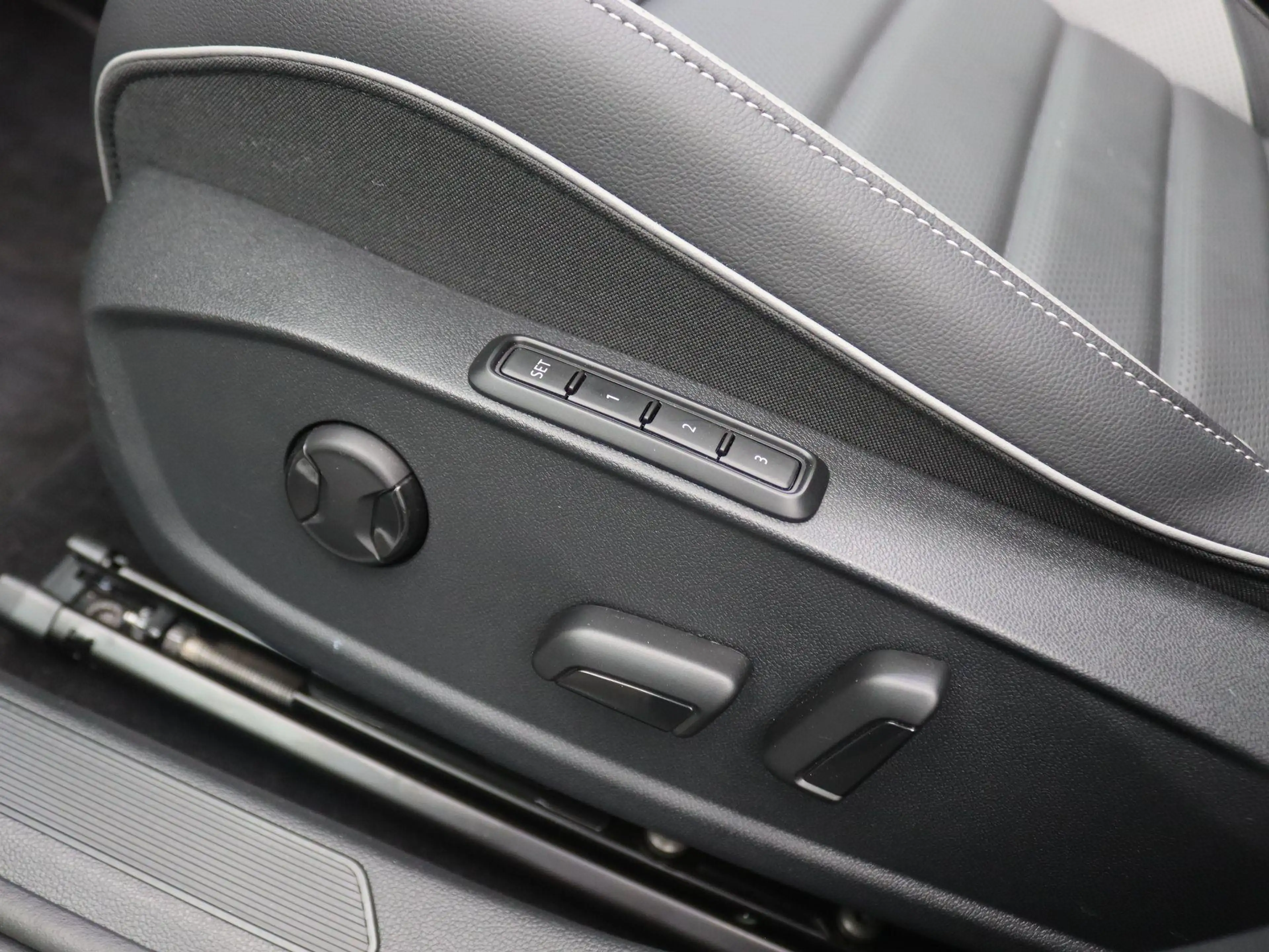 Volkswagen Golf GTE 1.5 eHybrid 272 PK DSG Black style, Leder, Trekhaa — photo 41