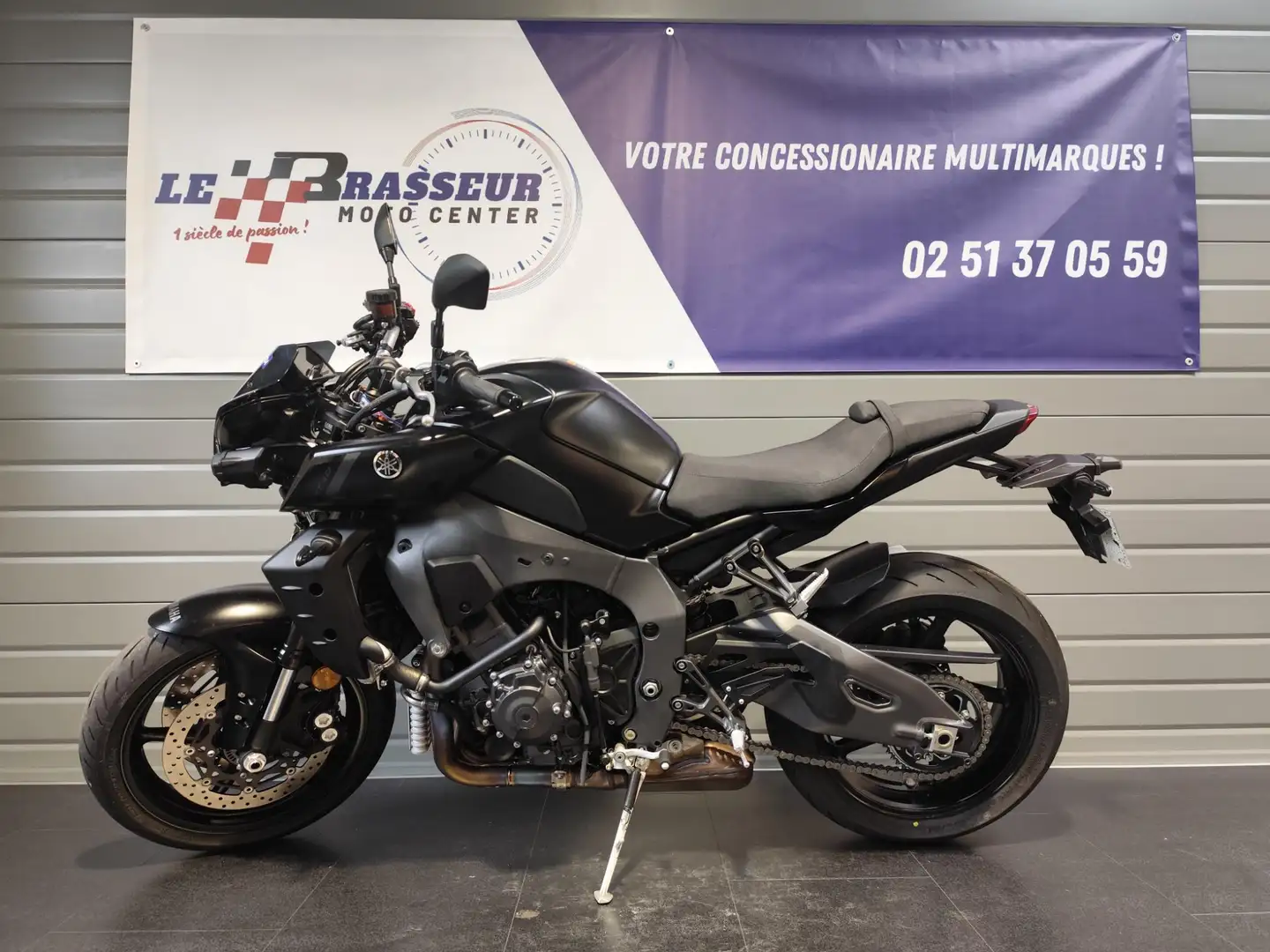 Yamaha MT-10 Fekete - 2