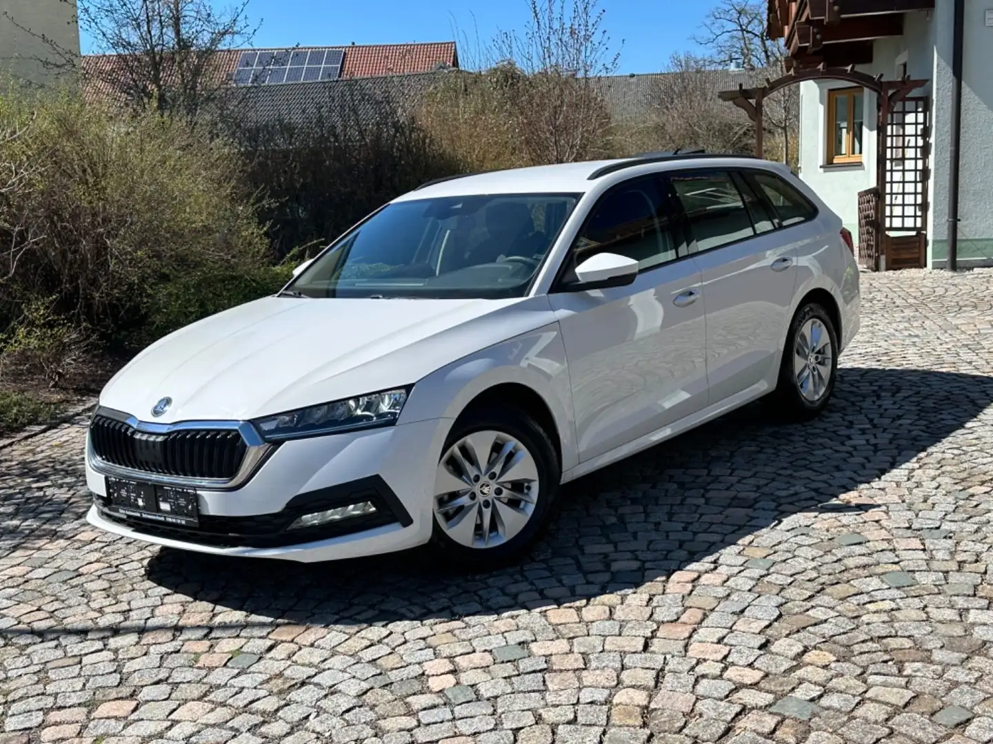 Skoda Octavia Combi 1.5 Ambition / Virtual / Tempomat Weiß - 1