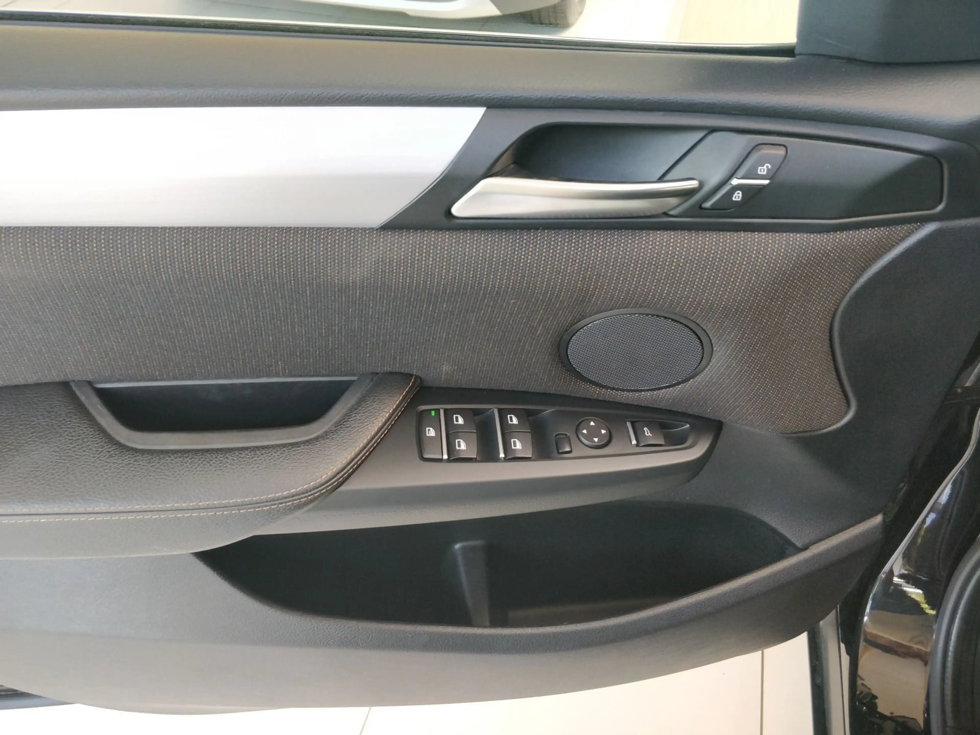 BMW X3 xDrive 20d 190PS AHK RFK 18"ALU LEDER NAVI KL — photo 10