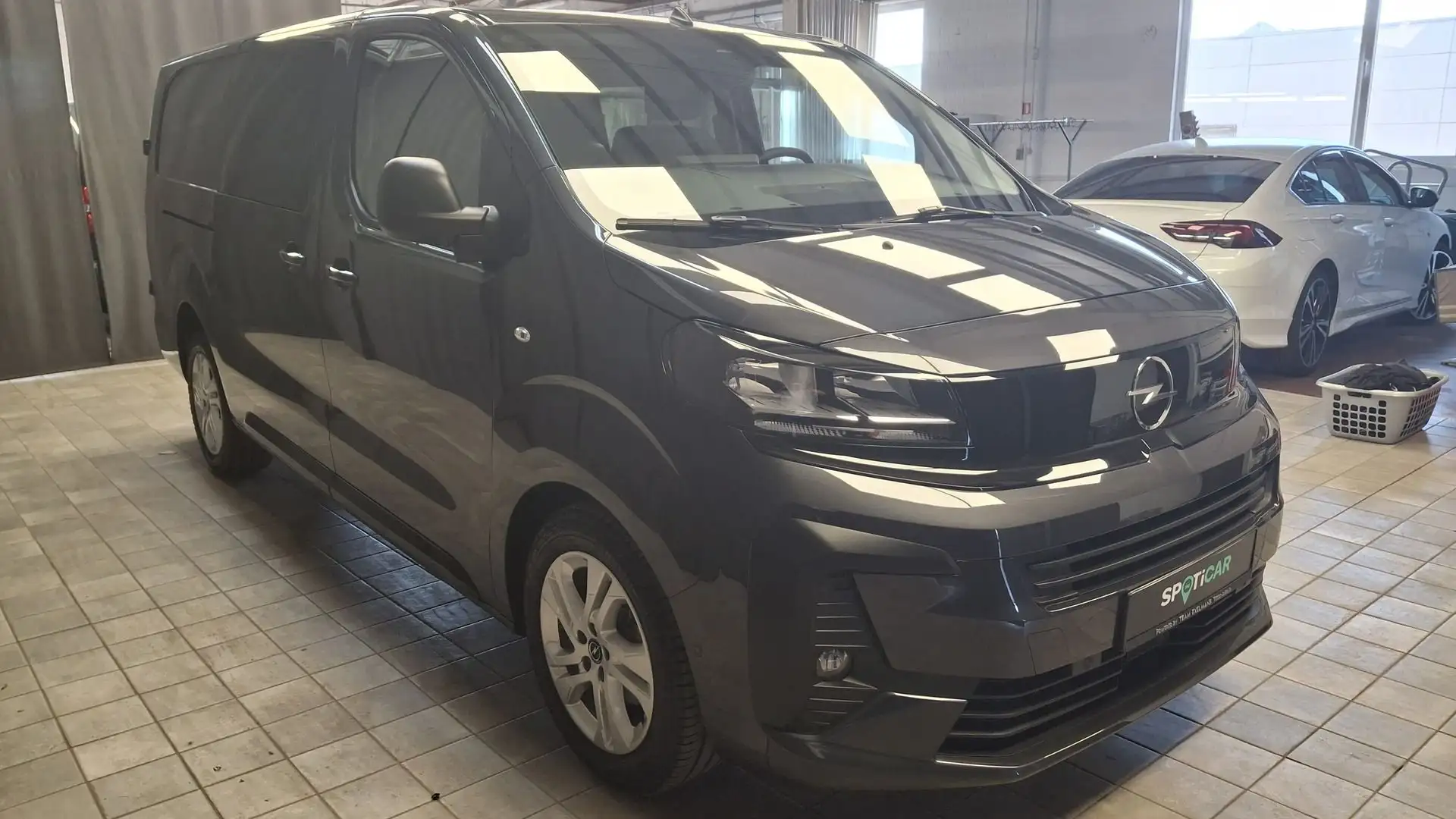 Opel Vivaro DUBBEL CABINE - 2