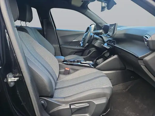 Peugeot 2008 view 12