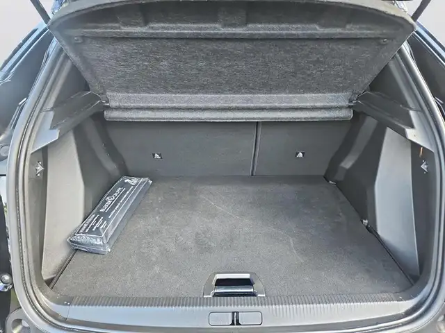 Peugeot 2008 view 8