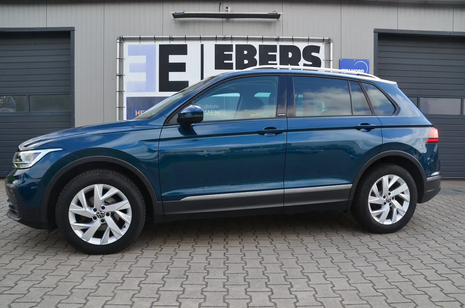 Volkswagen Tiguan 1.5 TSI PANO/AHK/LED/APP/PDC/WINTERPAKET Blu/Azzurro - 2