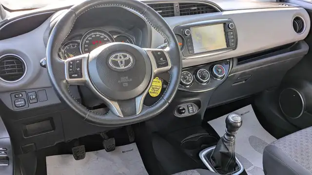 Toyota Yaris view 5