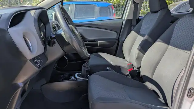 Toyota Yaris view 11