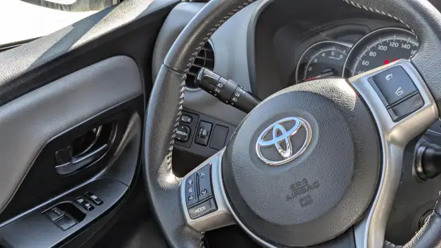 Toyota Yaris view 9