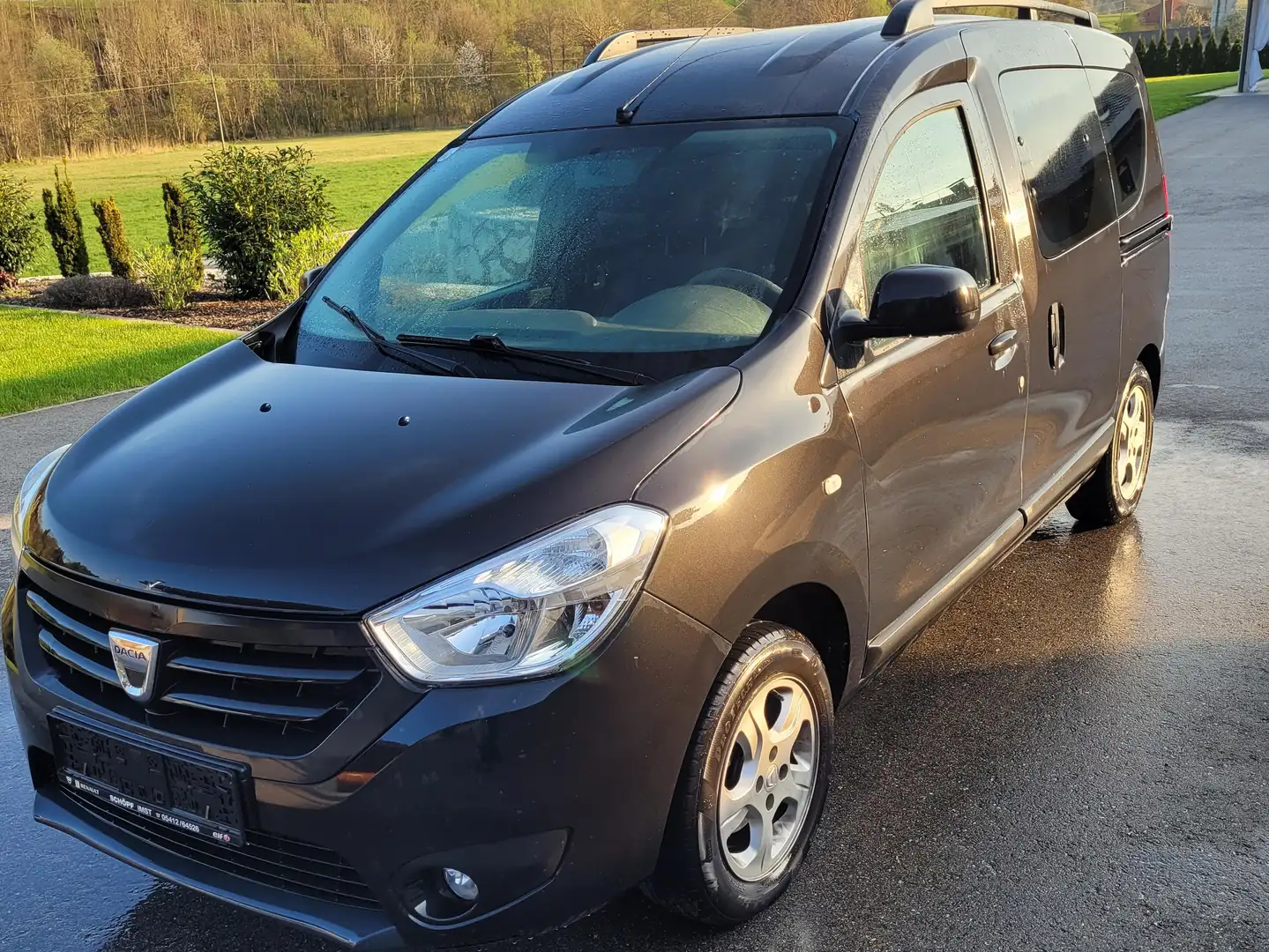 Dacia Dokker **AHK / Klima / Temp** Dokker Supreme dCi 90 Supreme Schwarz - 2