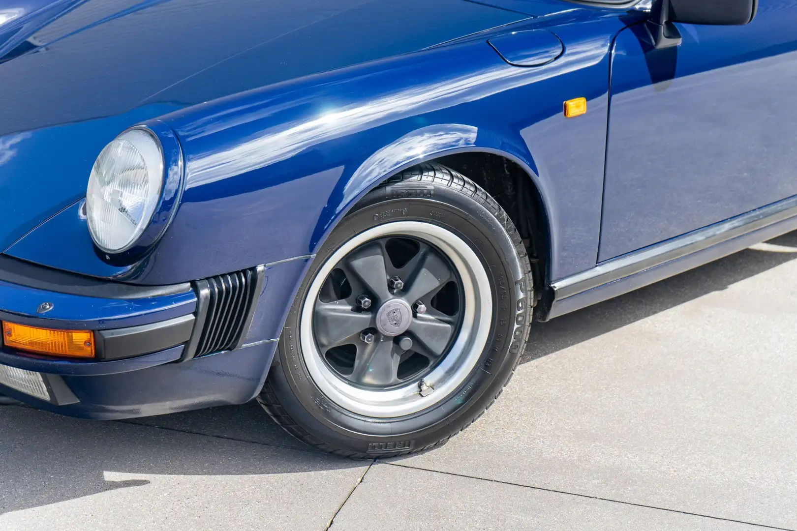 Porsche 911 3.2 Carrera - Sonderwunsch-PTS-1st Paint- History Blau - 2