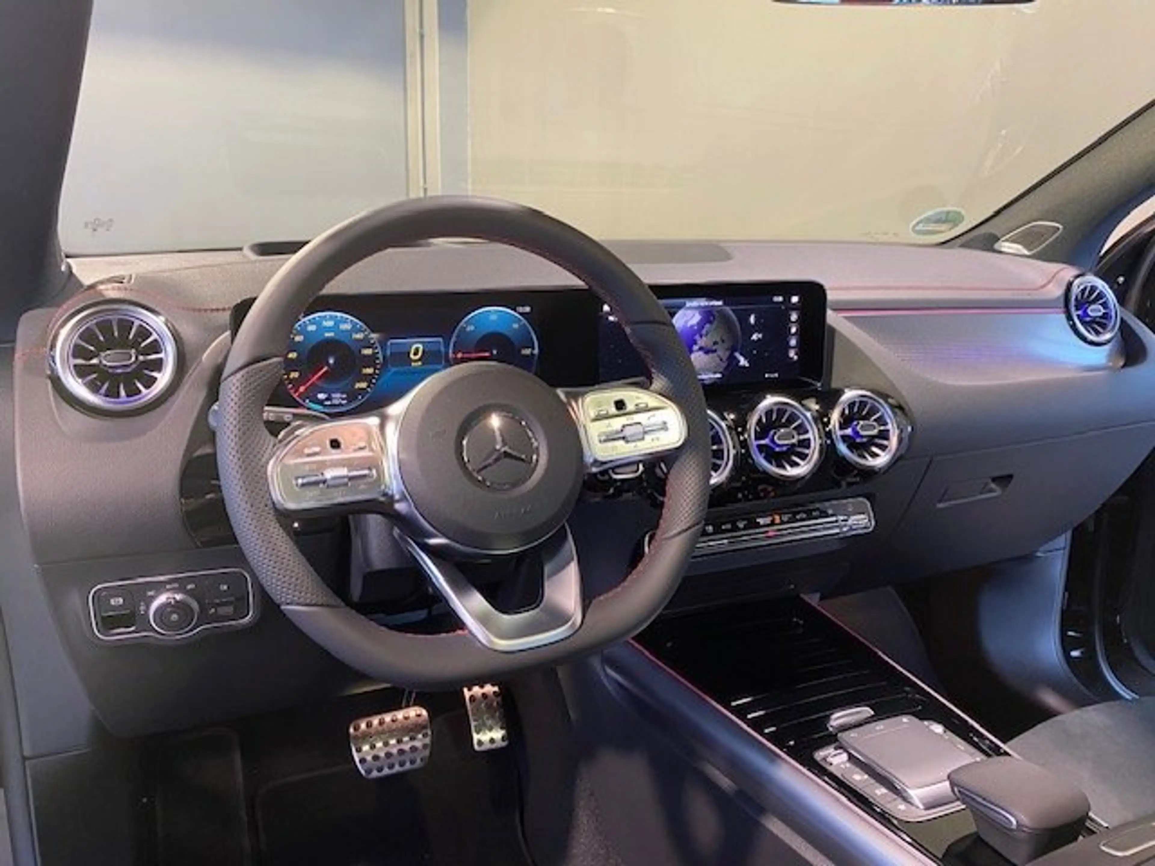 Mercedes-Benz EQA 350 4M AMG/Night/19"/LED/Pano./AHK/Burmester — photo 5