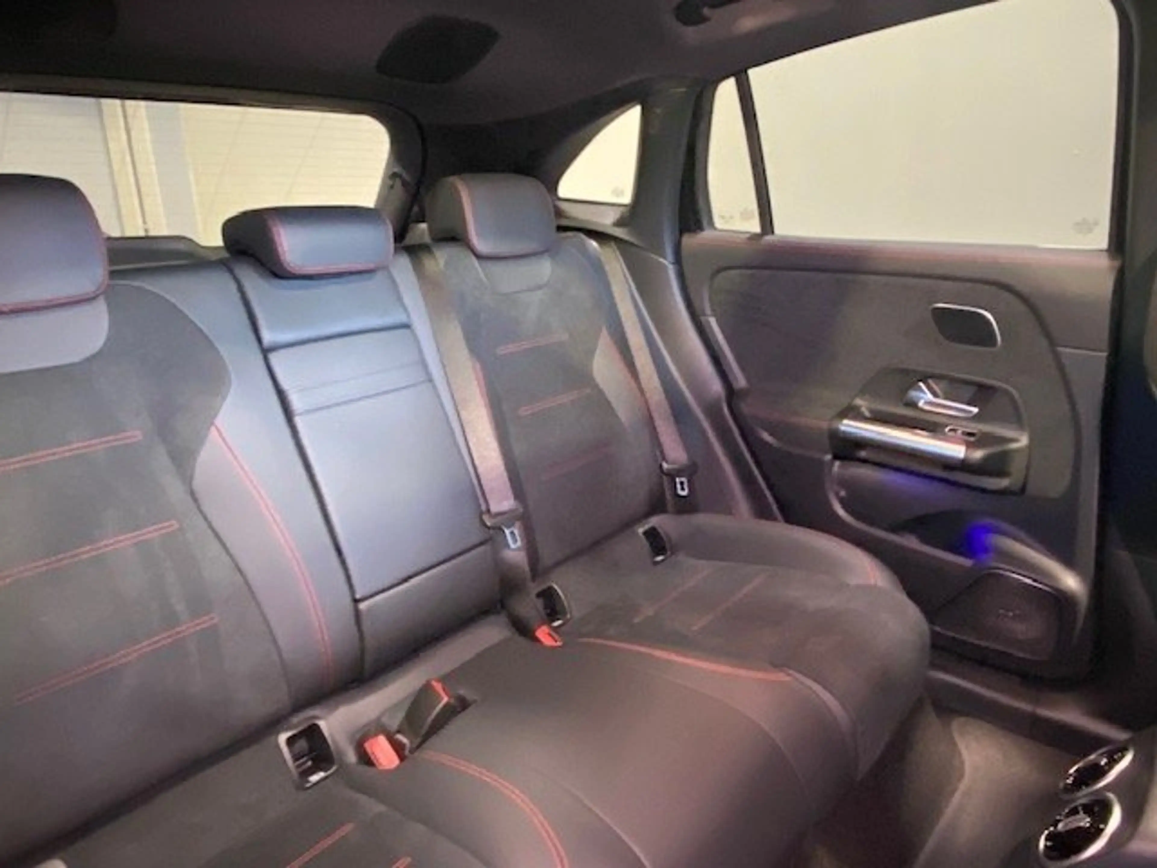 Mercedes-Benz EQA 350 4M AMG/Night/19"/LED/Pano./AHK/Burmester — photo 10