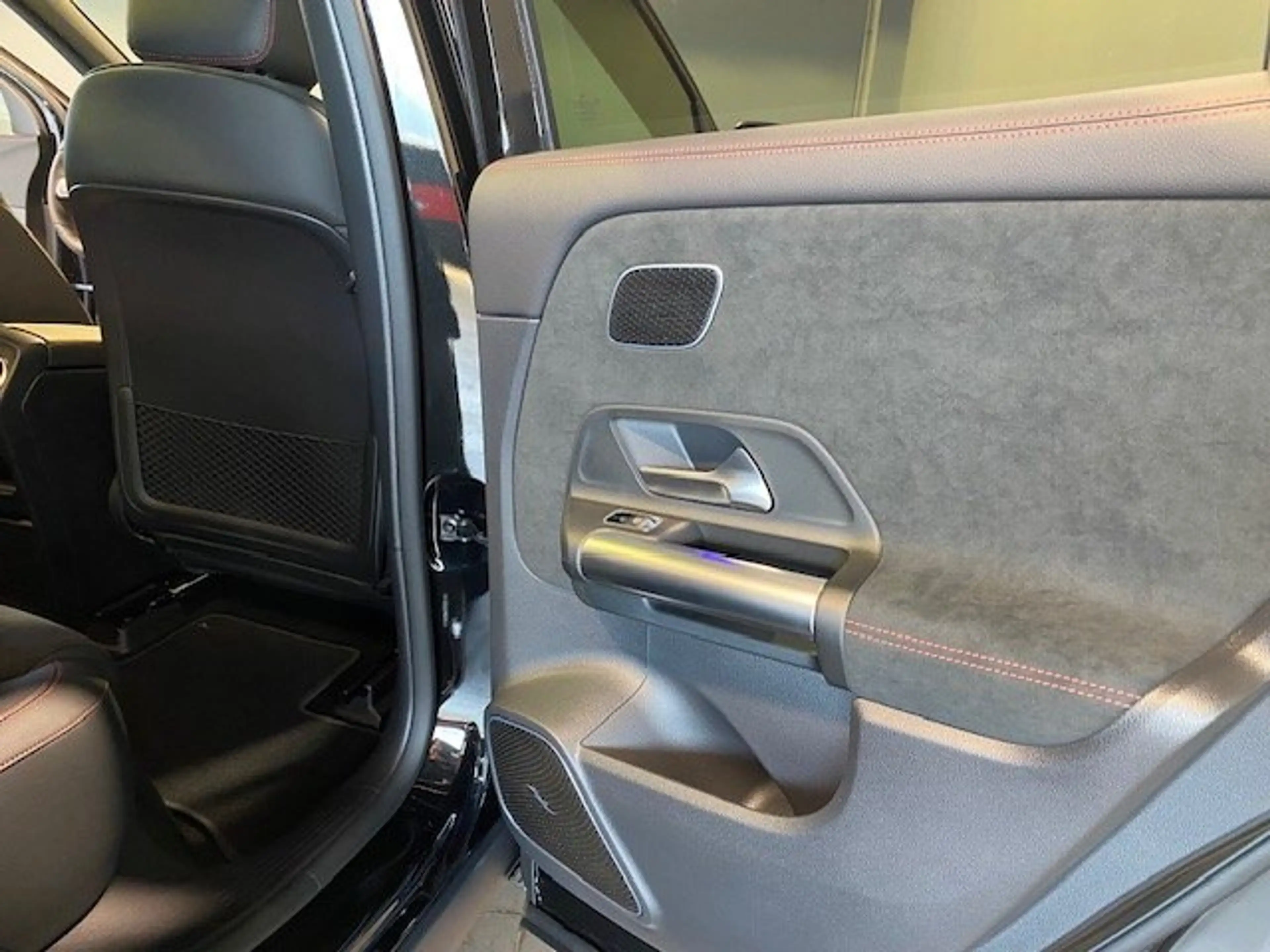 Mercedes-Benz EQA 350 4M AMG/Night/19"/LED/Pano./AHK/Burmester — photo 14