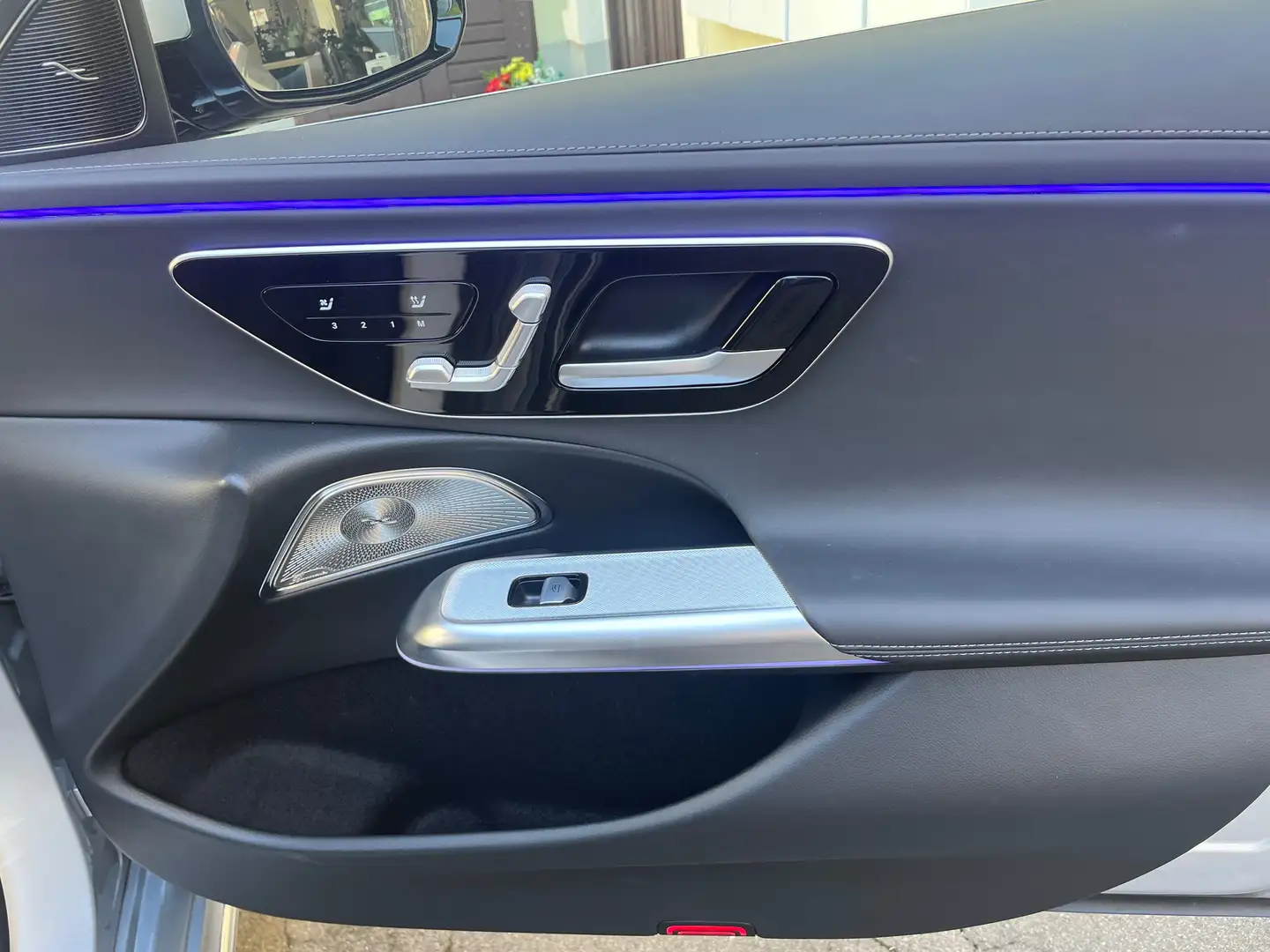 Mercedes-Benz E 220 E 220d MHEV 4Matic Aut. Silber - 2