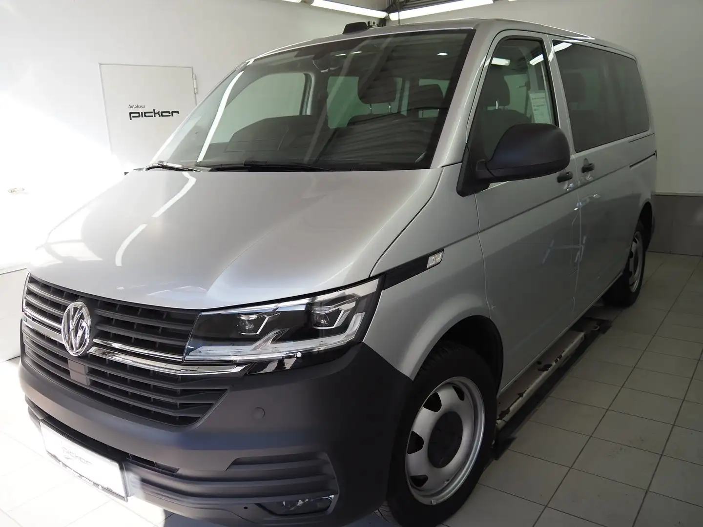Volkswagen T6.1 Transporter Kombi TDI 4MOTION Silber - 1