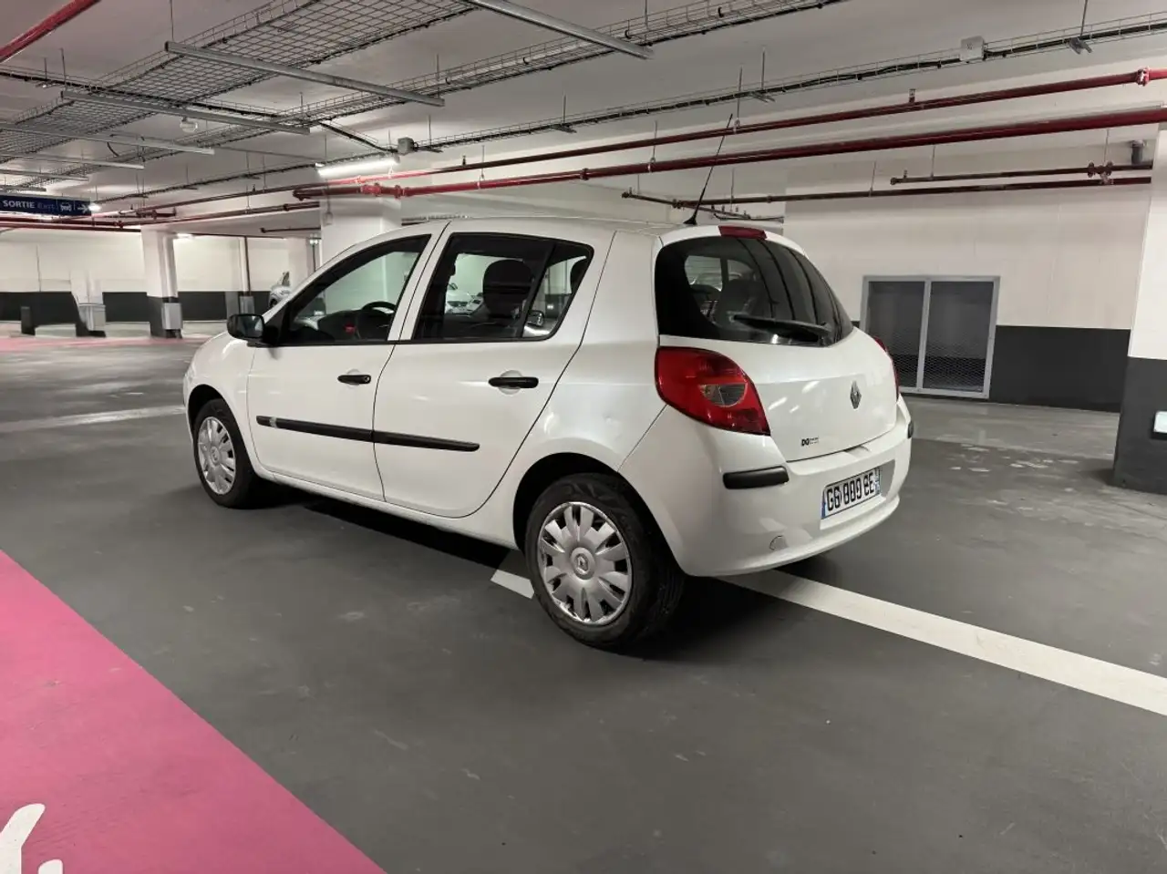 Renault Clio Citadine 5 portes — photo 4