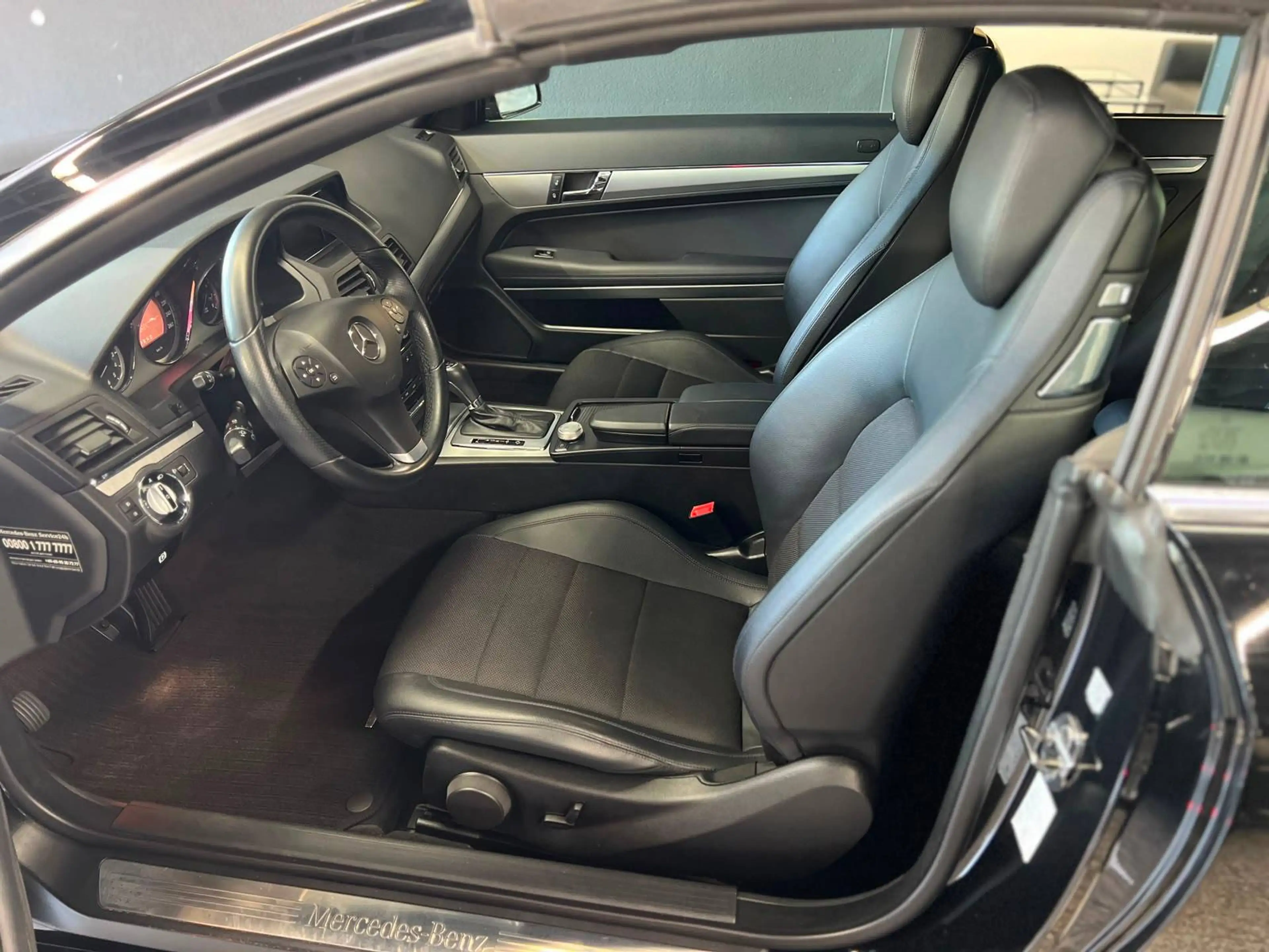 Mercedes-Benz E 350 E 350 CGI BlueEfficiency Avantgarde — photo 6