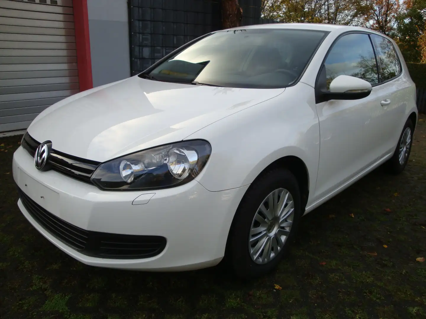 Volkswagen Golf VI 1.4 Trendline / 1.HAND,KLIMA,TÜV NEU !!! Weiß - 1