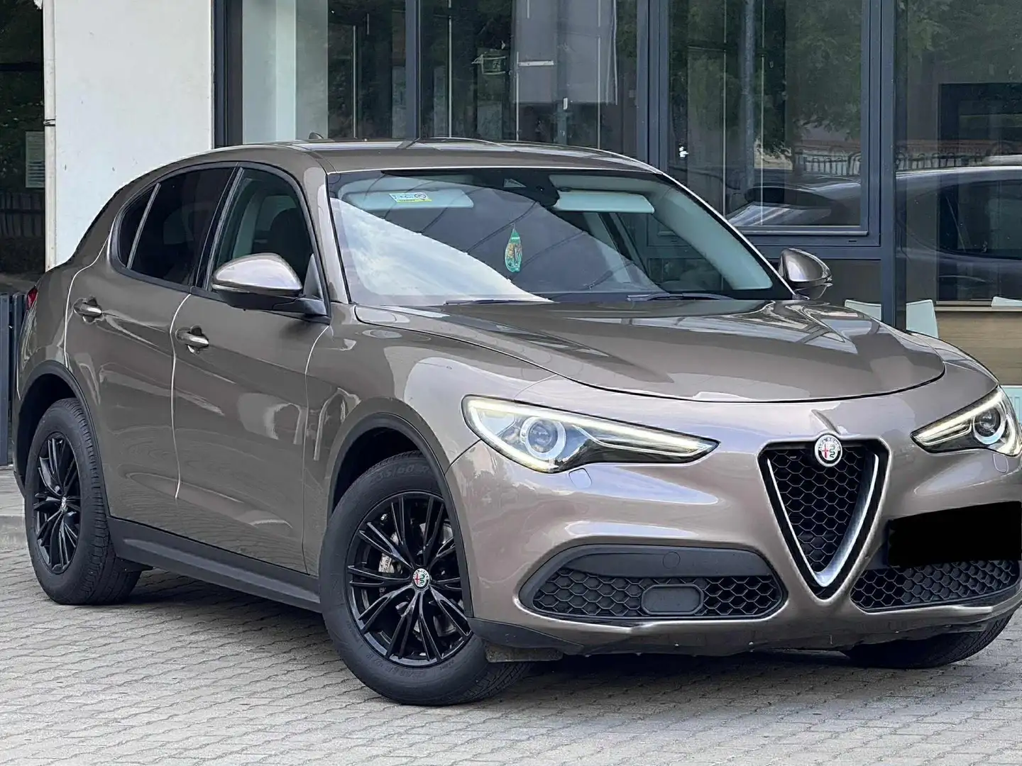 Alfa Romeo Stelvio 2.2 t Business Q4 180cv auto - 1