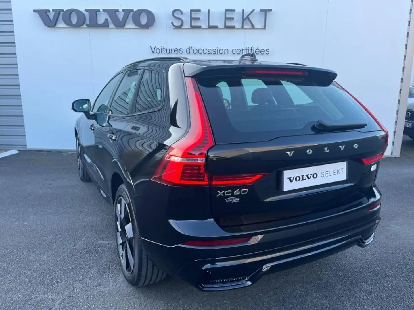 Volvo XC60 T6 AWD 253 + 145ch Utimate Style Dark Geartronic Noir - 2