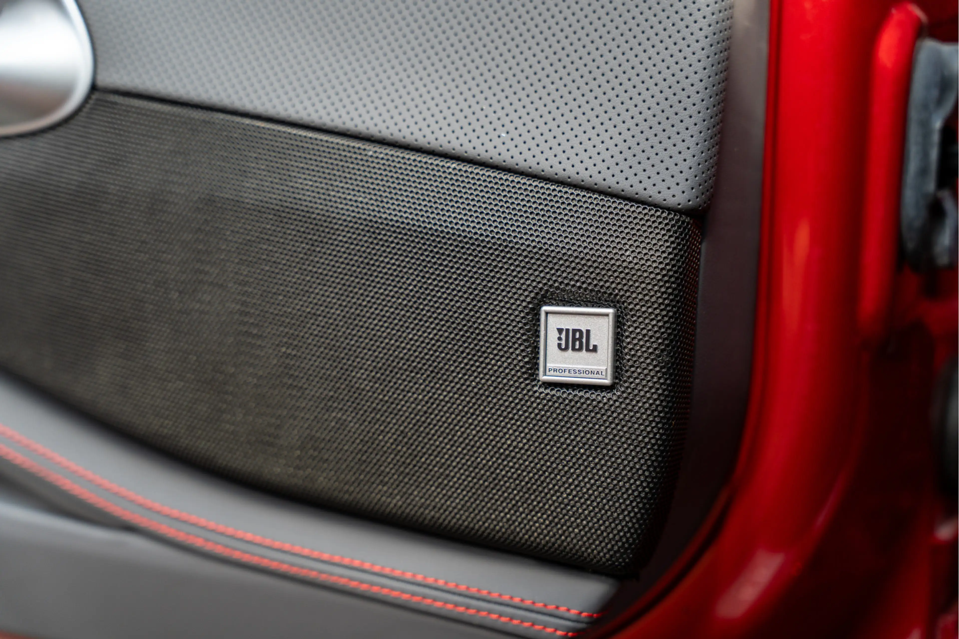 Ferrari 812 Superfast TDF Wheel Carbon JBL Passenger Display 6 — photo 31