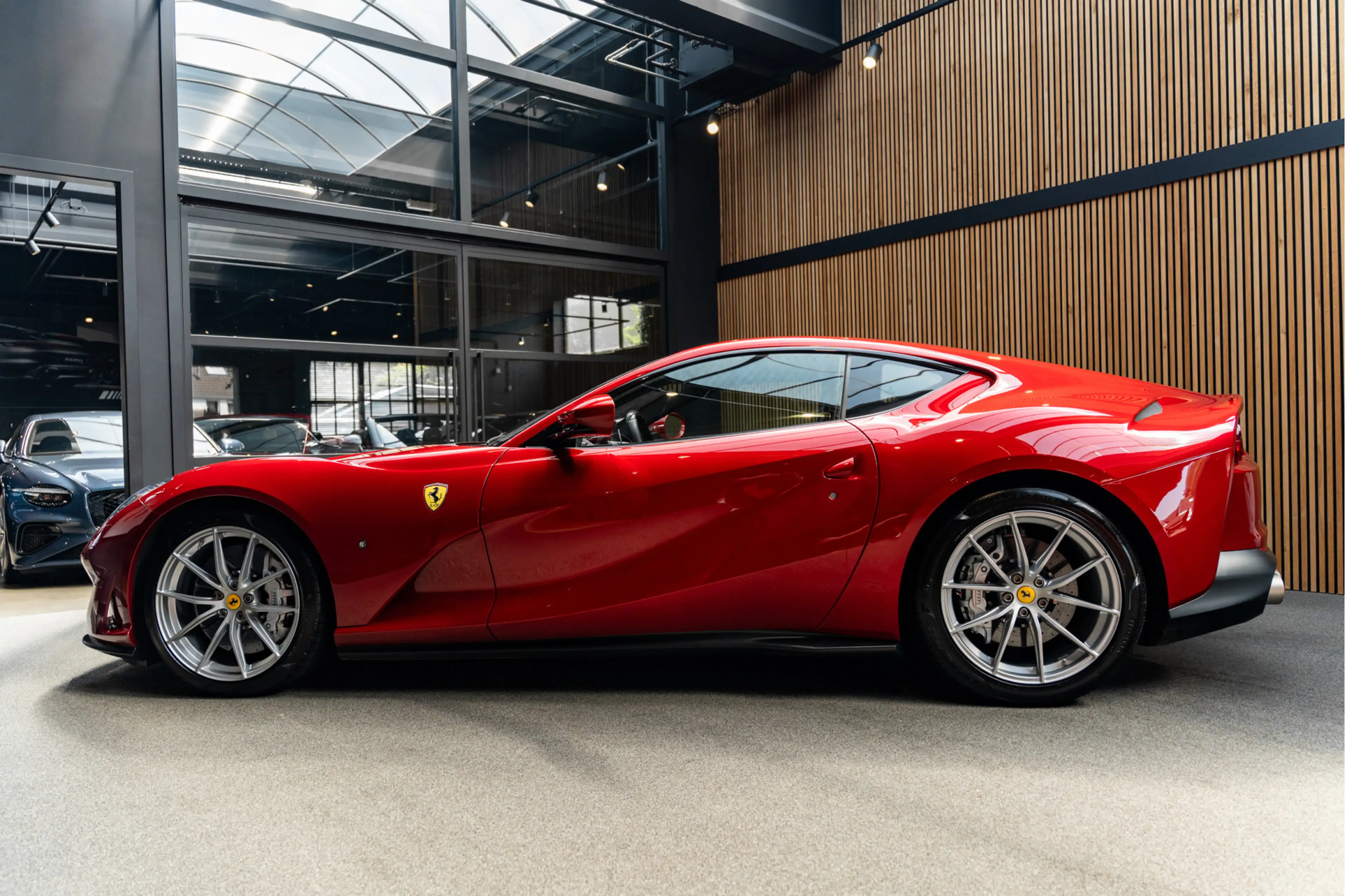Ferrari 812 Superfast TDF Wheel Carbon JBL Passenger Display 6 — photo 3