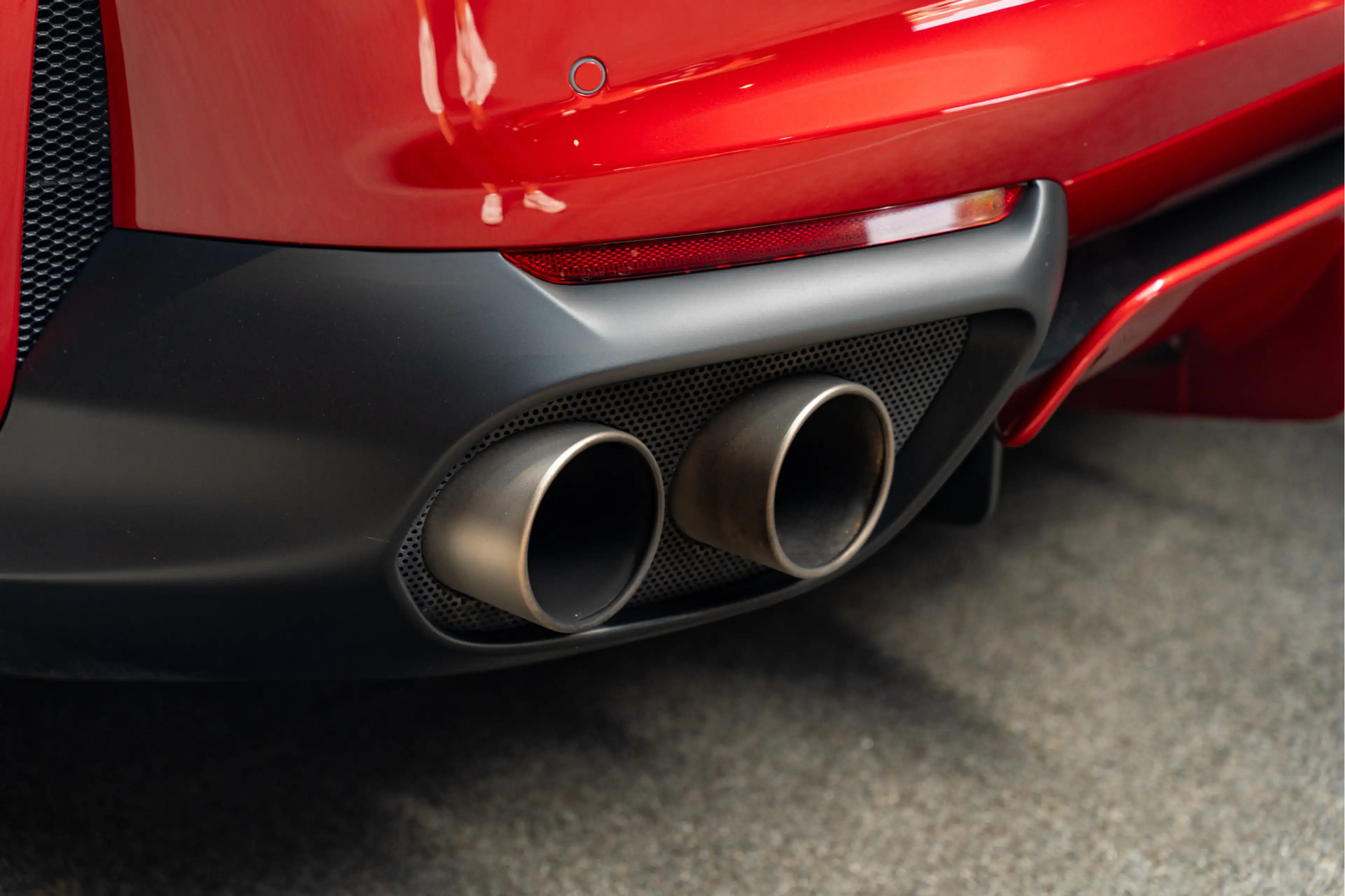 Ferrari 812 Superfast TDF Wheel Carbon JBL Passenger Display 6 — photo 19