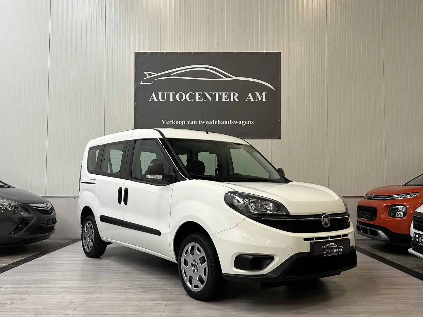 Fiat Doblo 1.4 i Multispace 64.000 km* Navi* Airco* Blanc - 1