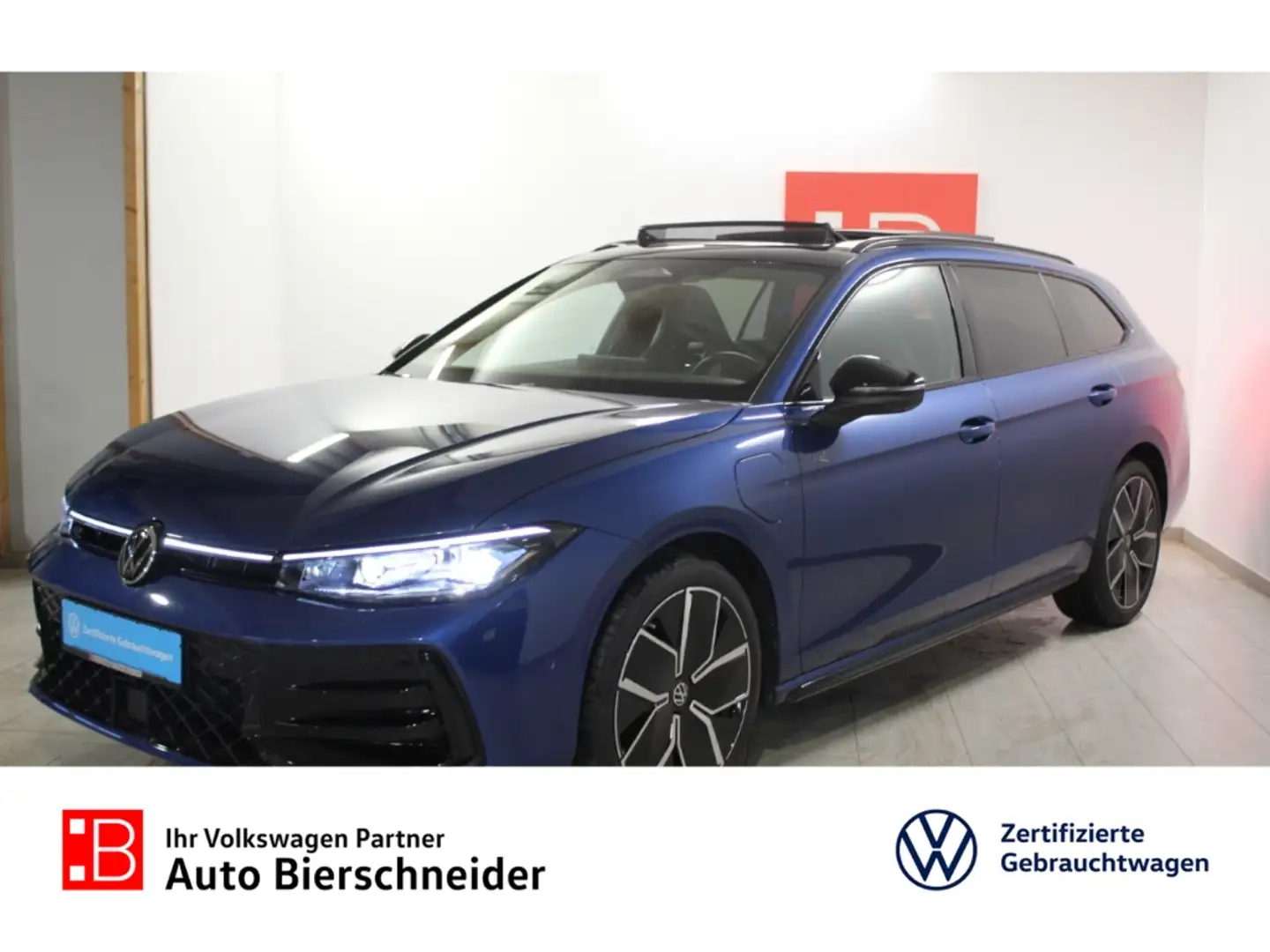 Volkswagen Passat 1.5 TSI DSG eHybrid R-Line Signature 19 PANO 5J.-G Blau - 1