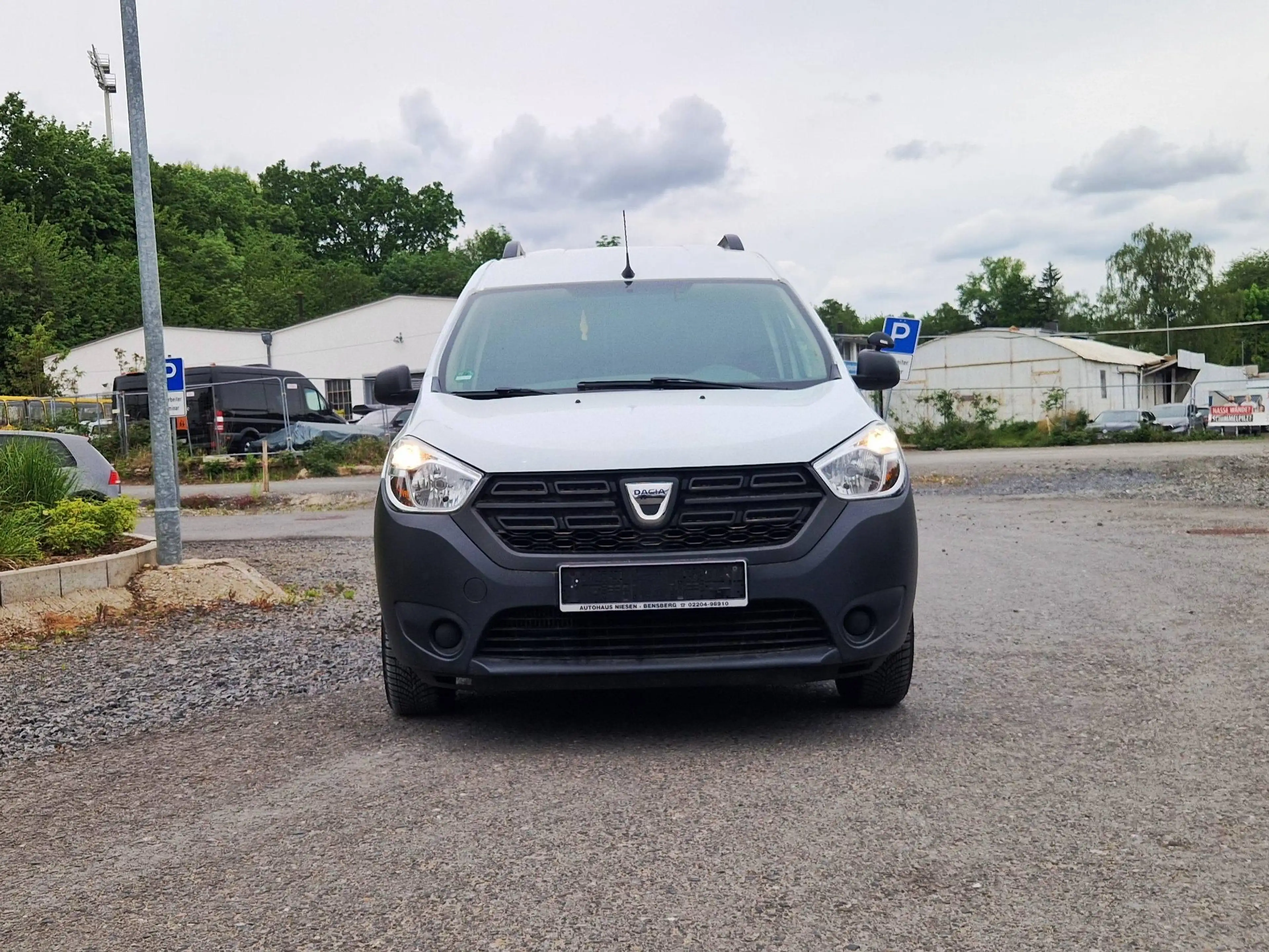 Dacia Dokker Comfort/2 Schiebetüren/Navi/PDC/Tempomat/Klima/Finanzierung ab 6,99%/ — photo 10