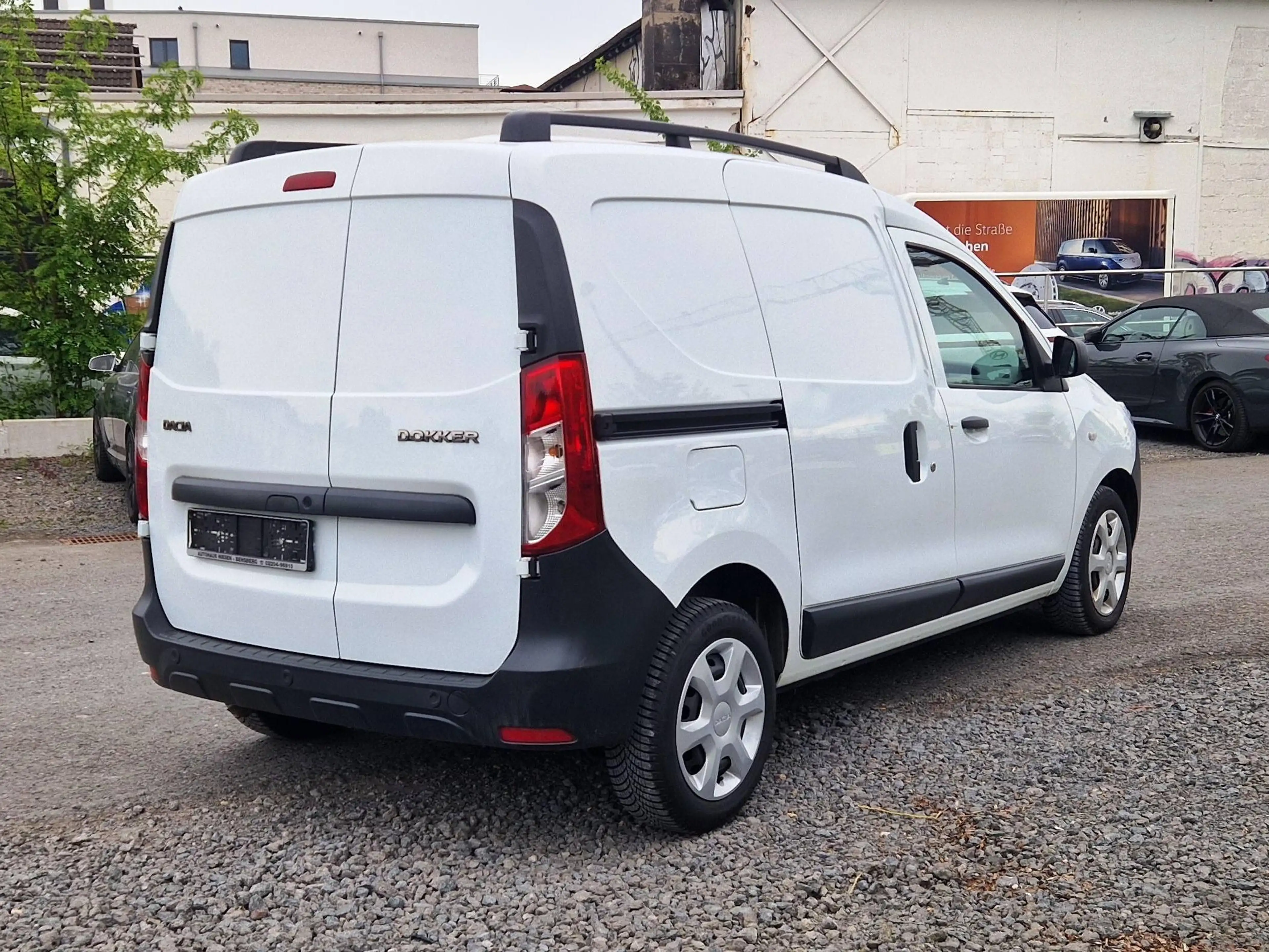 Dacia Dokker Comfort/2 Schiebetüren/Navi/PDC/Tempomat/Klima/Finanzierung ab 6,99%/ — photo 6